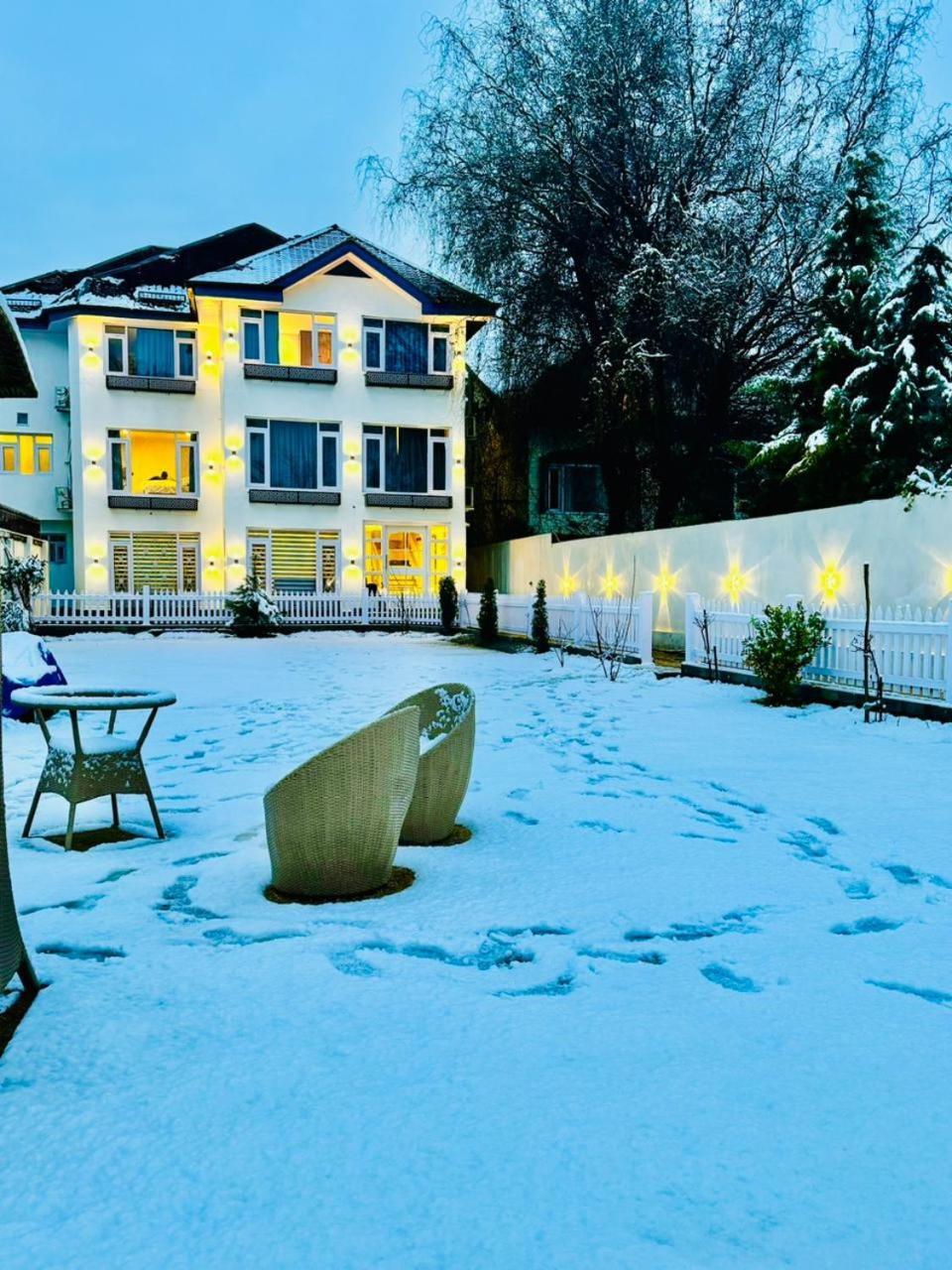 Hotel De Elaaf The Luxury Srinagar (Jammu and Kashmir)