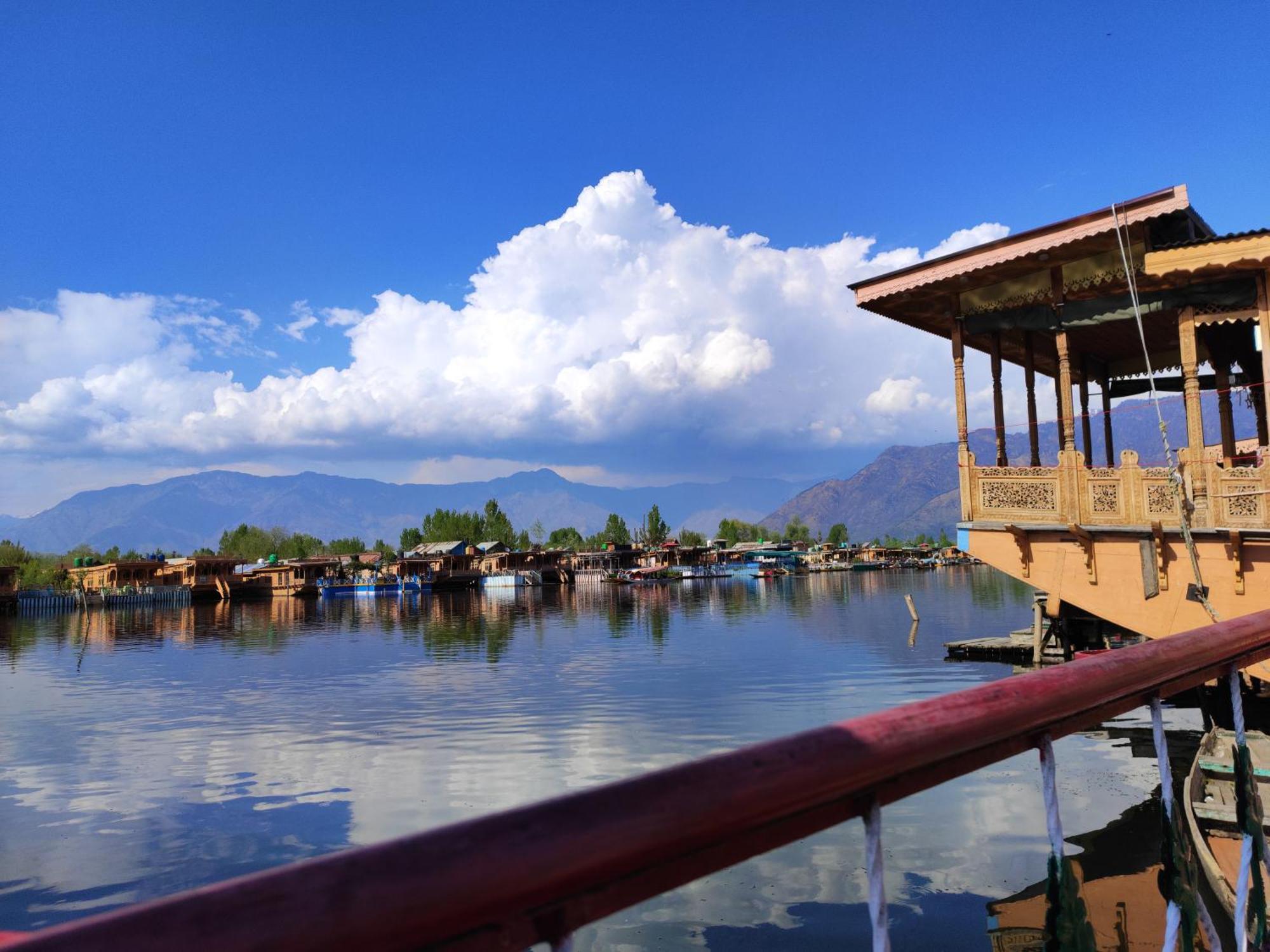Dalalke Houseboats Srinagar (Jammu and Kashmir)