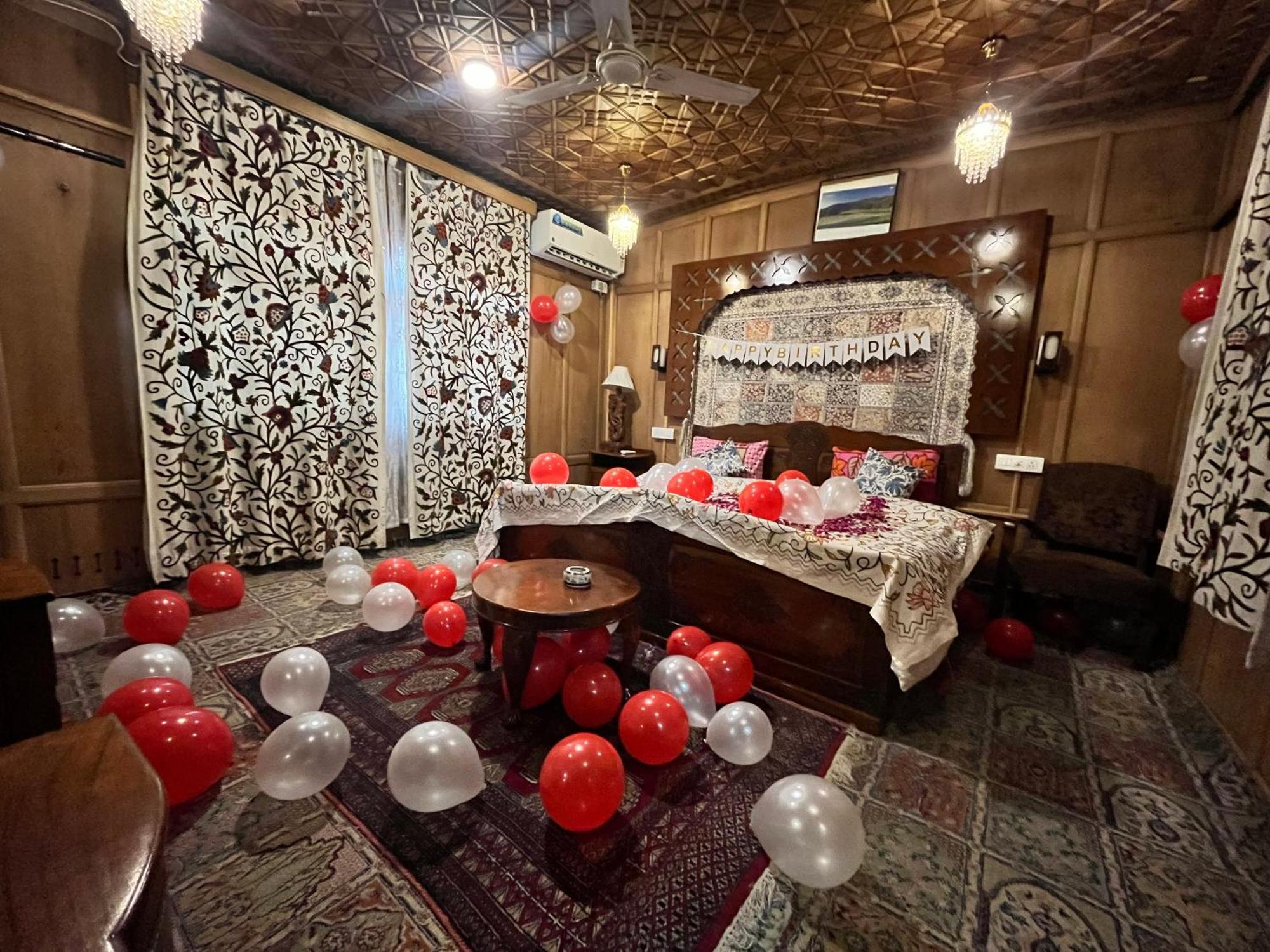 Hotel Dalalke Houseboats Srinagar (Jammu and Kashmir)