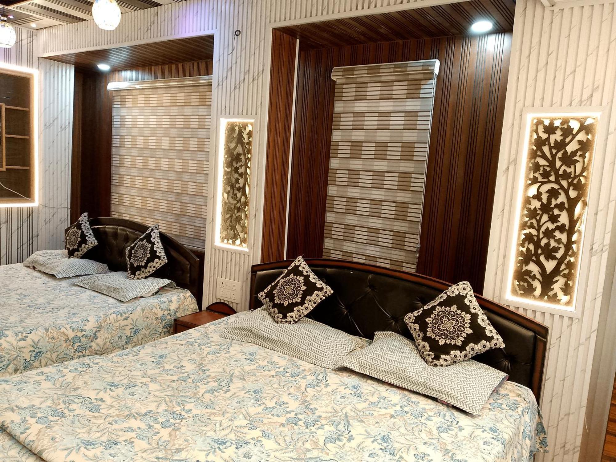 Dream Live * Srinagar (Jammu and Kashmir)