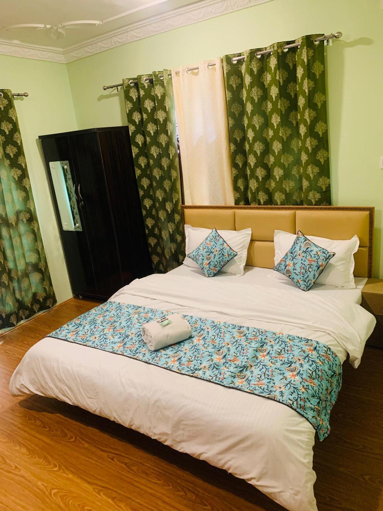 Faizzy Residency 3* Srinagar (Jammu and Kashmir)