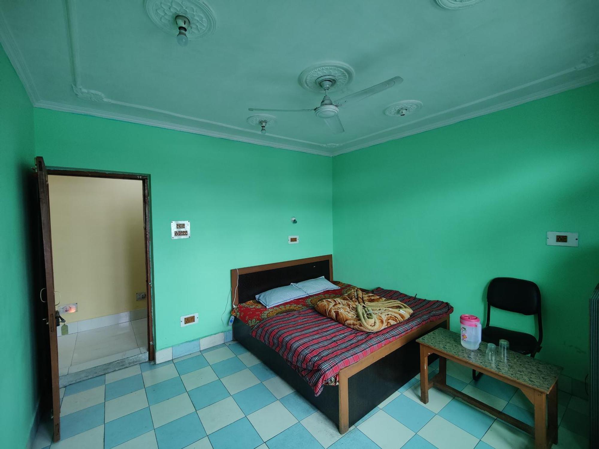 Hotel Sharjah Kashmir Srinagar (Jammu and Kashmir)