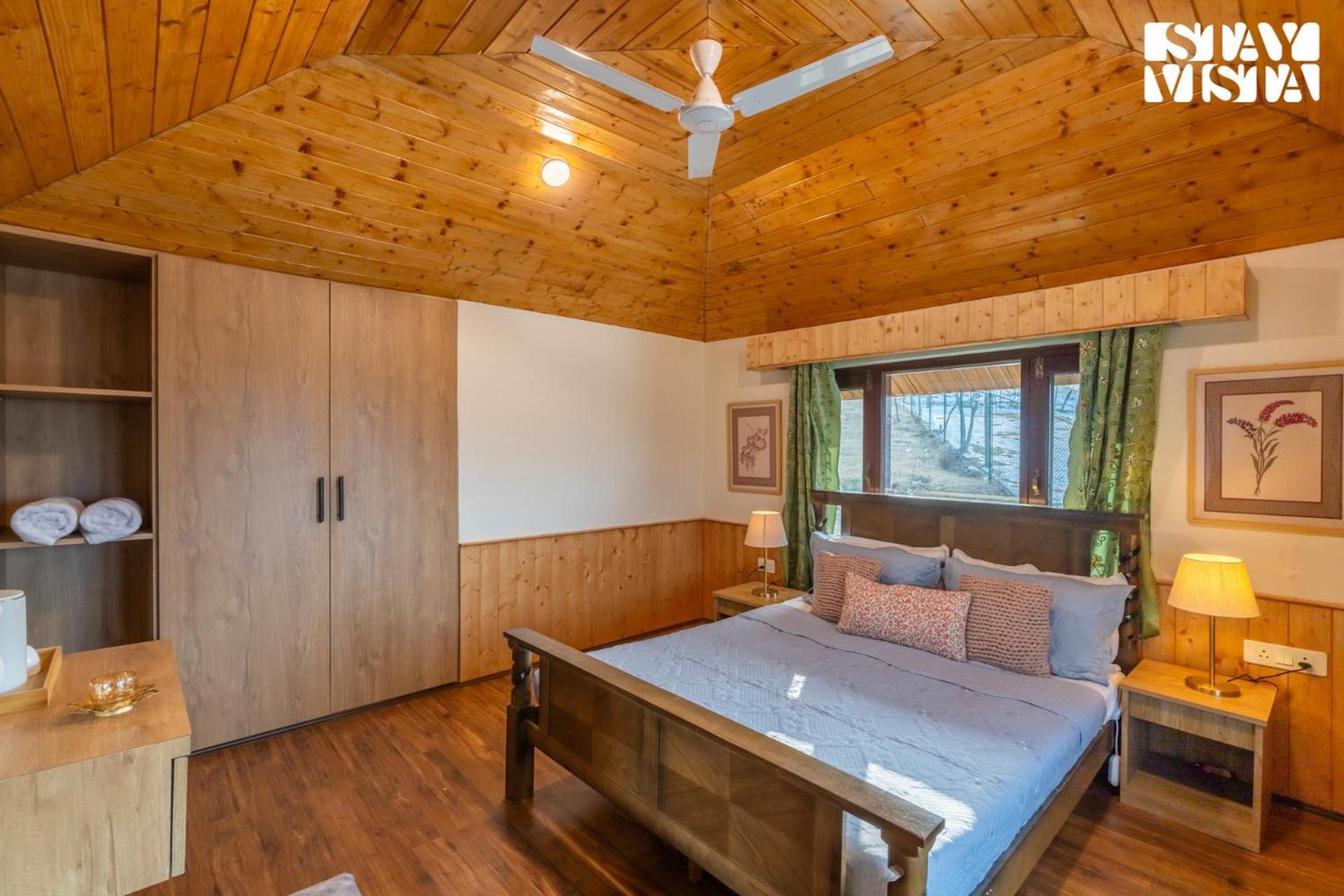 Stayvista At Riverscape With Views, Wifi, Heater Villa