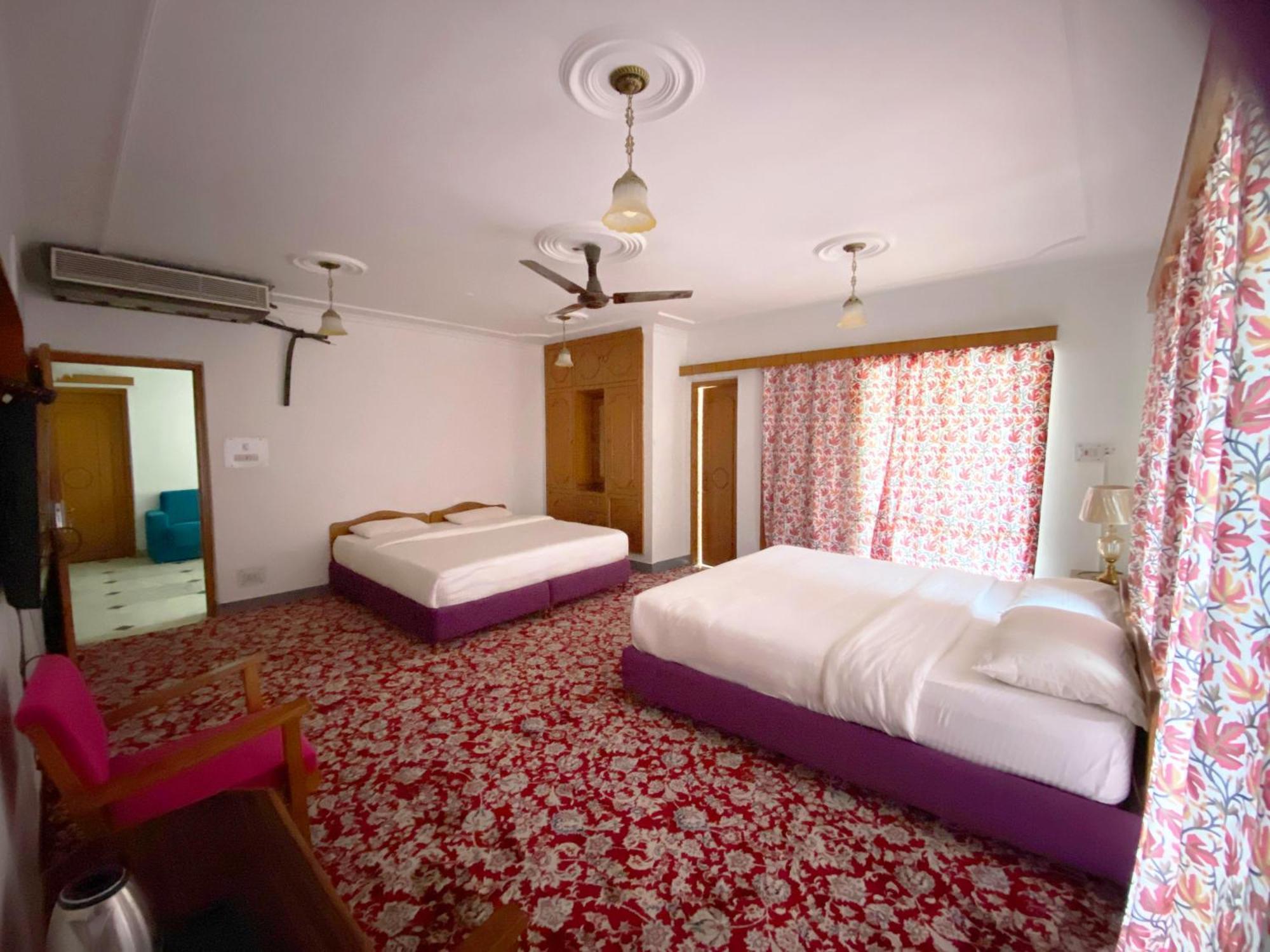 Season Palace 3* Srinagar (Jammu and Kashmir)