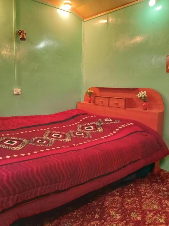 Hotel H.b Srinagar (Jammu and Kashmir)
