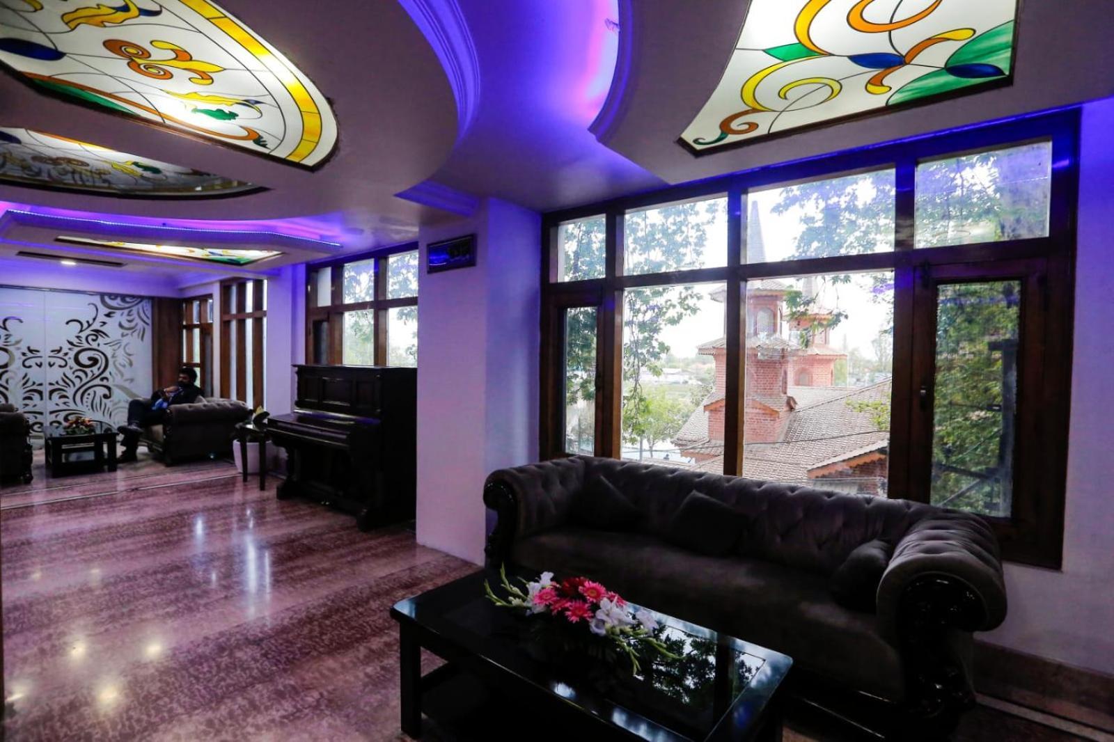 Hotel The Residency Srinagar (Jammu and Kashmir)