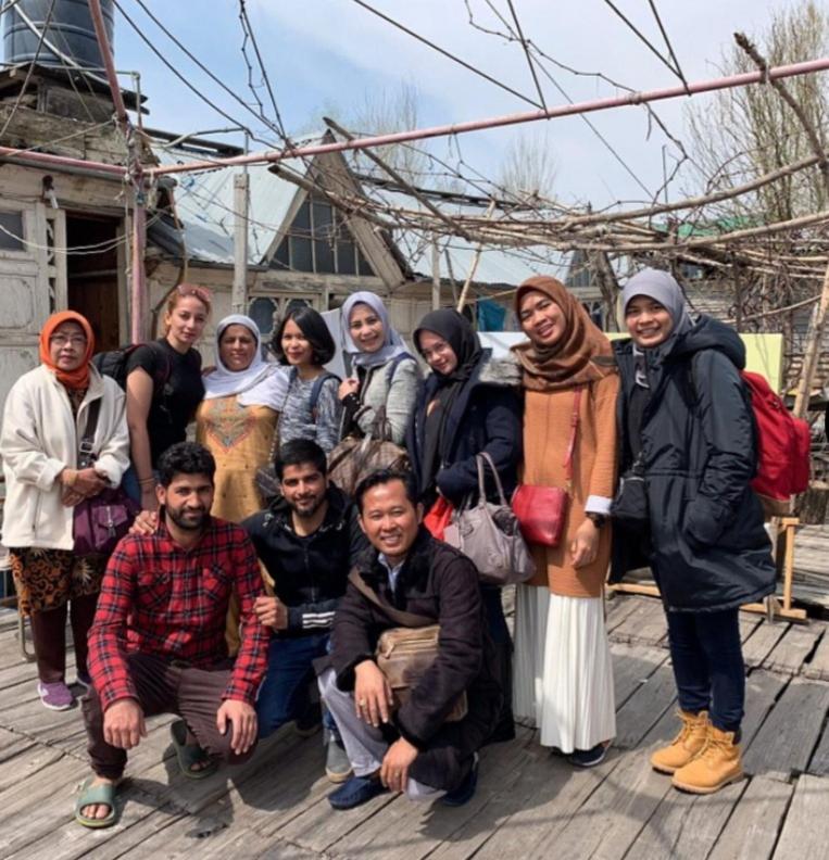 Houseboat 3*
