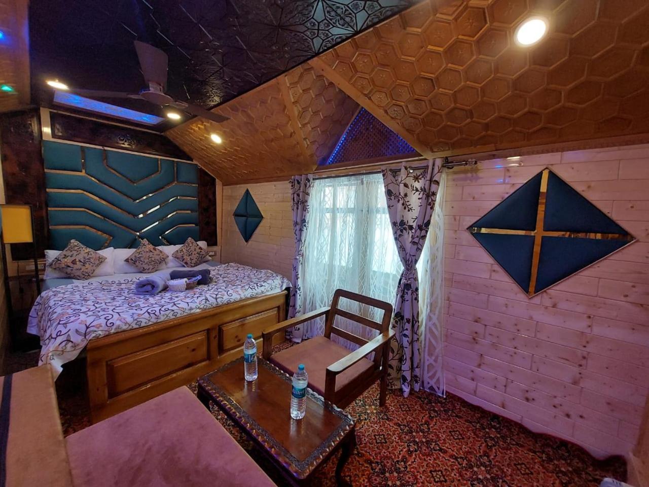 The Hareem Group Of Houseboats 4*