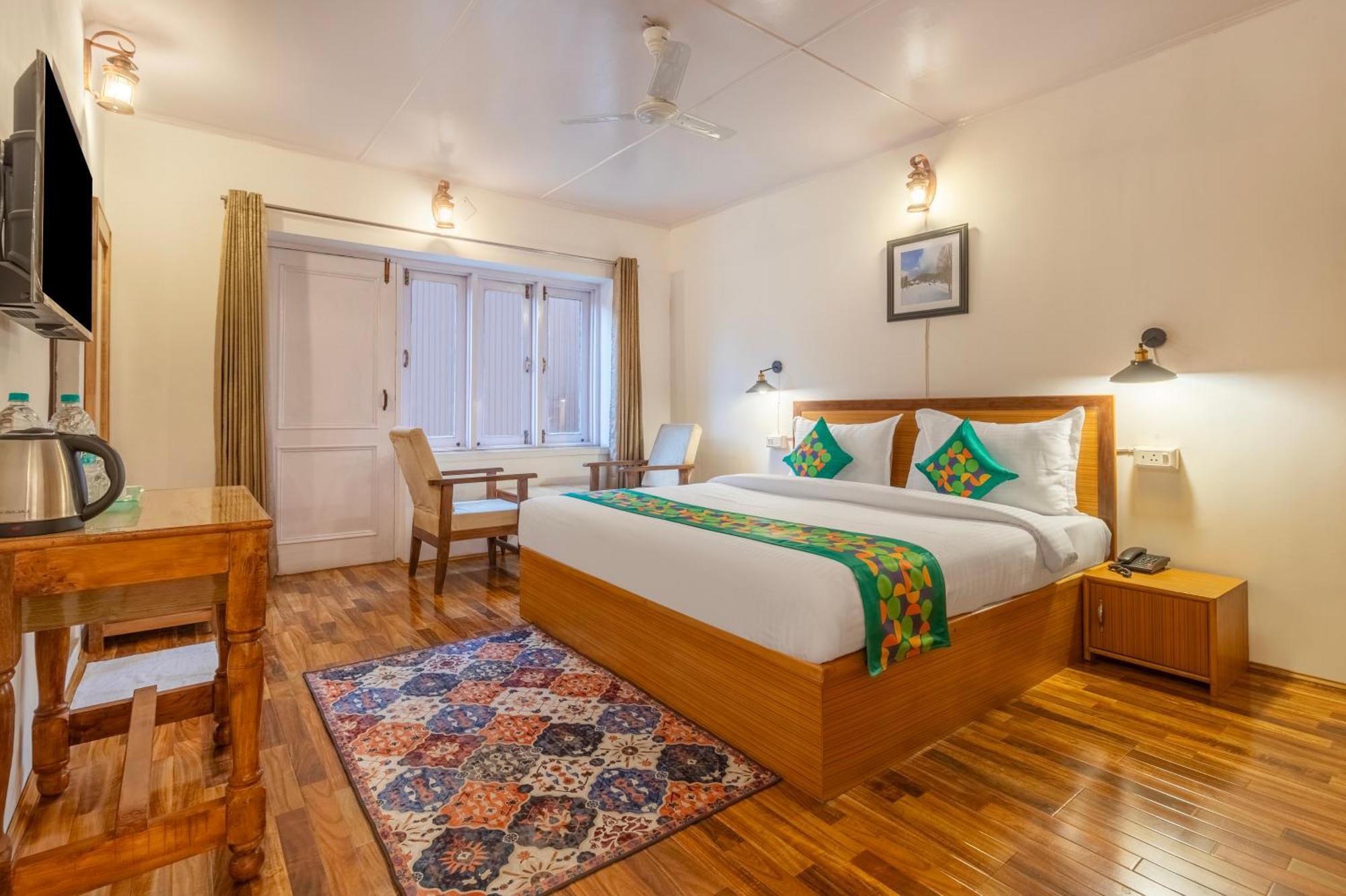 Hotel Treebo Vitasta Villa, 3*