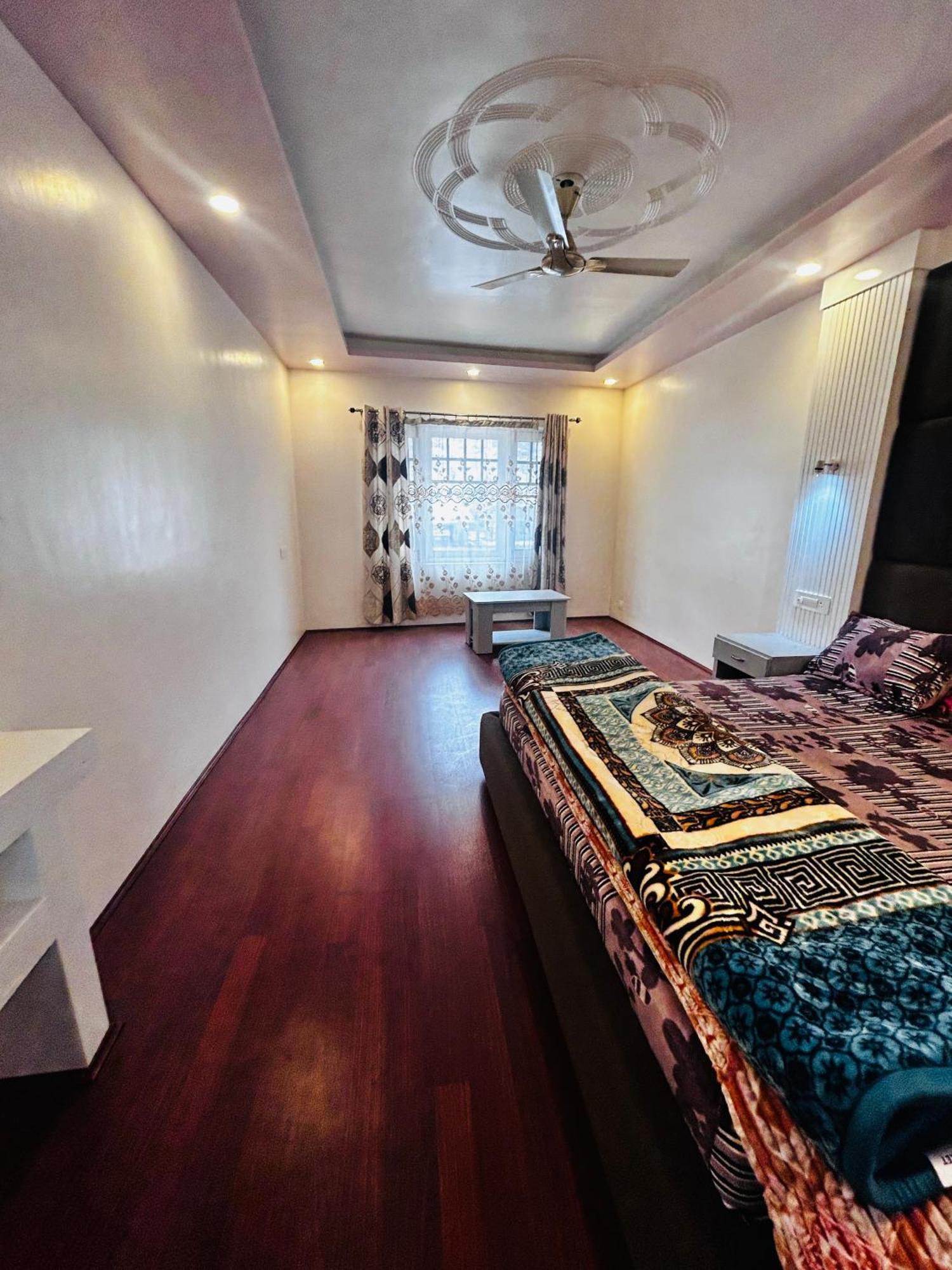 Hotel Golden Retreat