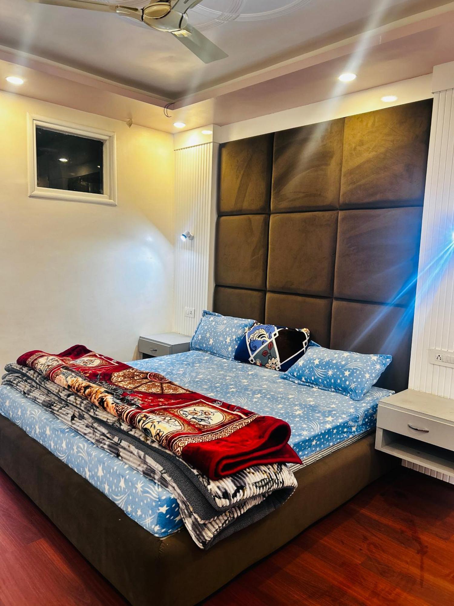 Golden Retreat Hotel *