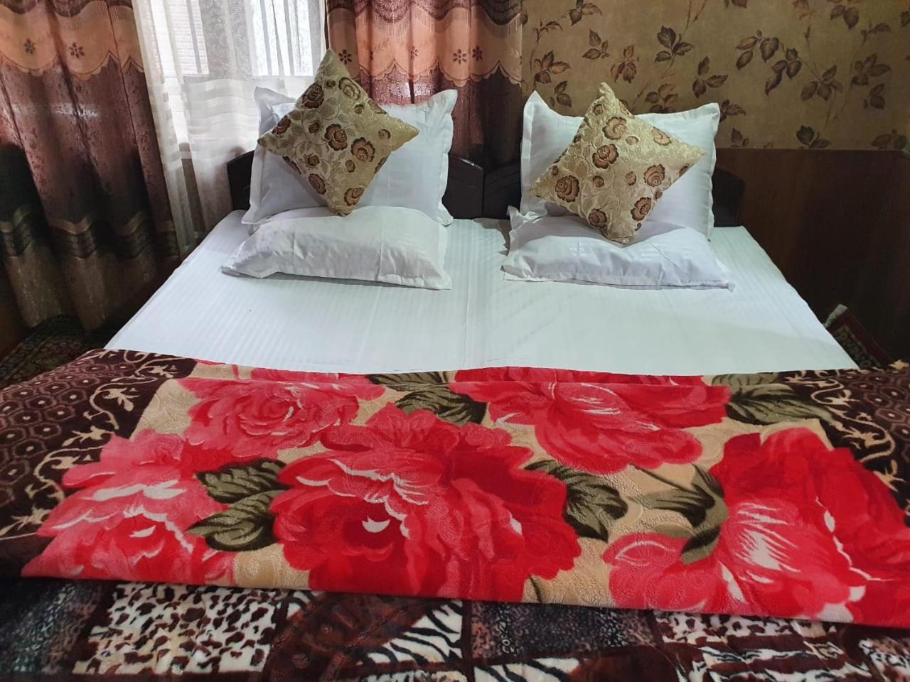 Wazir Palace Hotel 2*