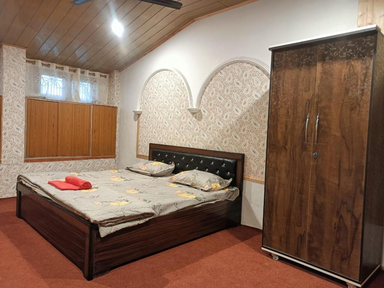 Zoz Hazratbal