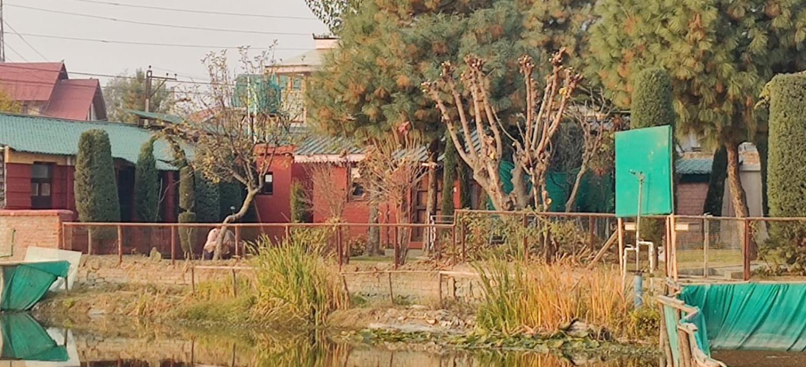 Zoz Hazratbal Guest house