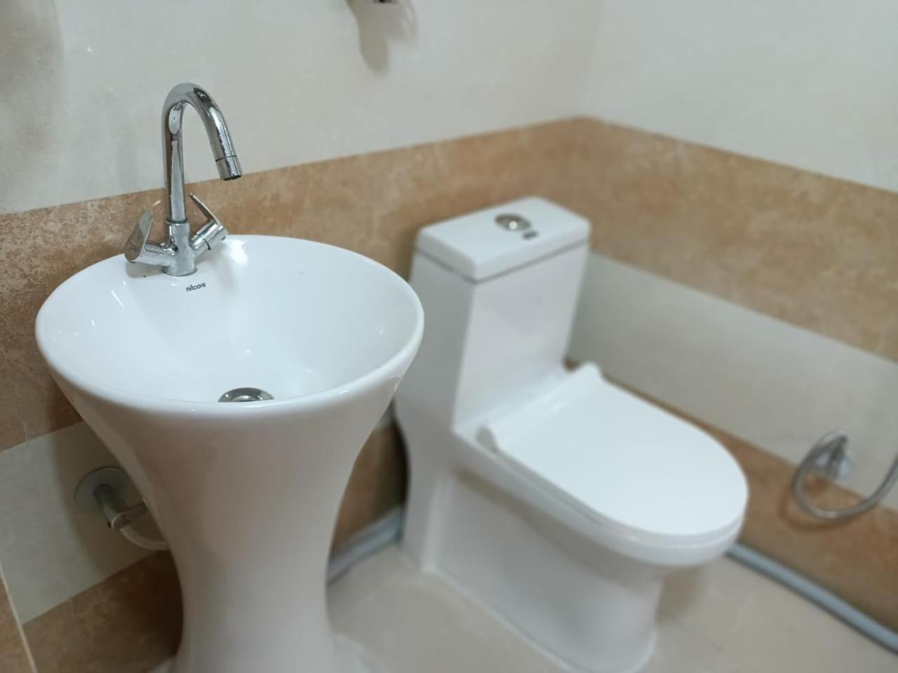 Zoz Hazratbal Guest house