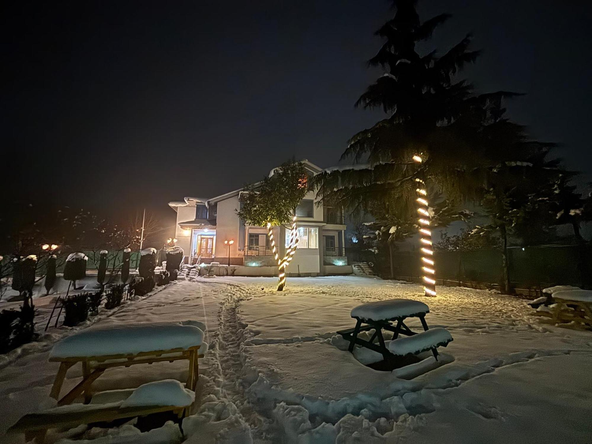 Guest house Nasheman Srinagar (Jammu and Kashmir)