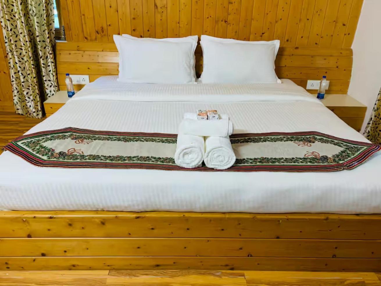 Nasheman Guest house *
