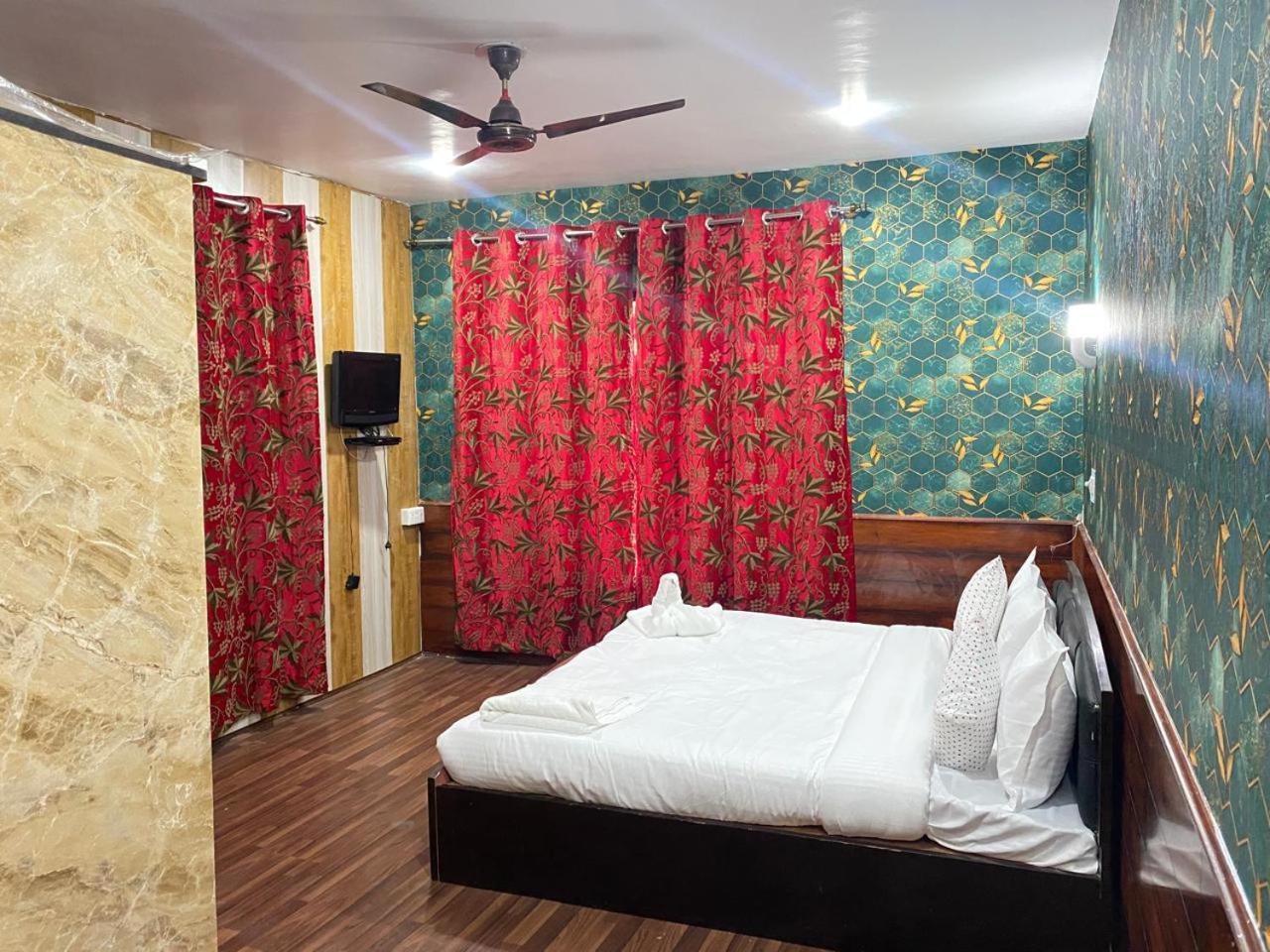 Hotel Naseem 3*