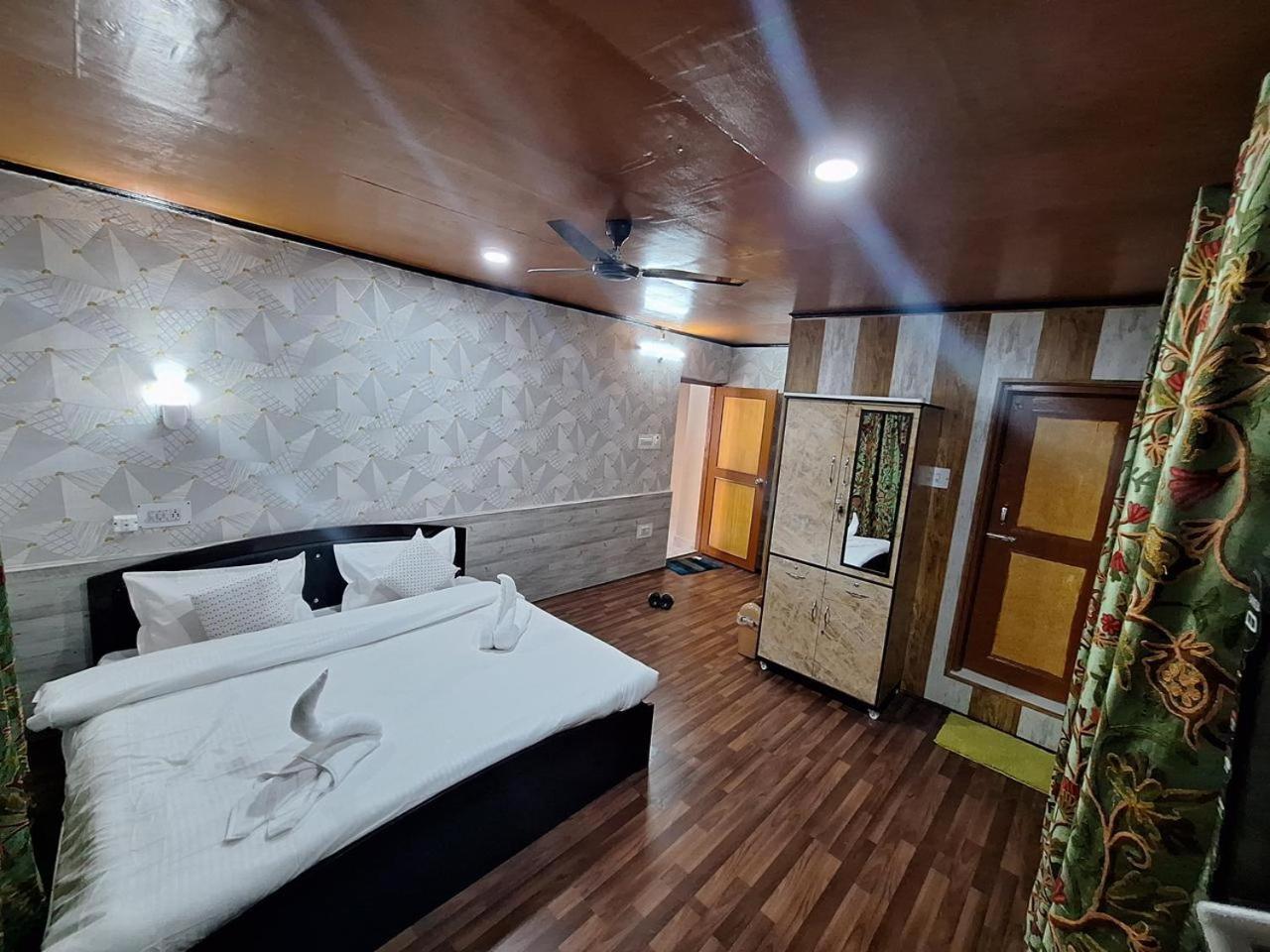 Hotel Naseem