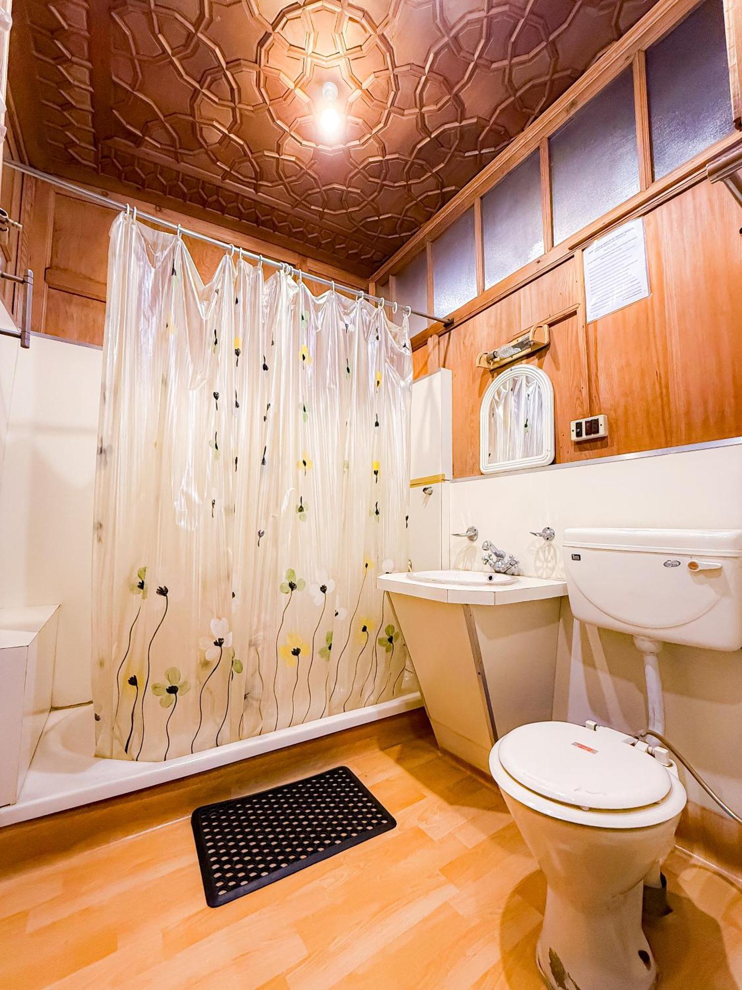 Dal Heritage Houseboat New Manila 3* Srinagar (Jammu and Kashmir)