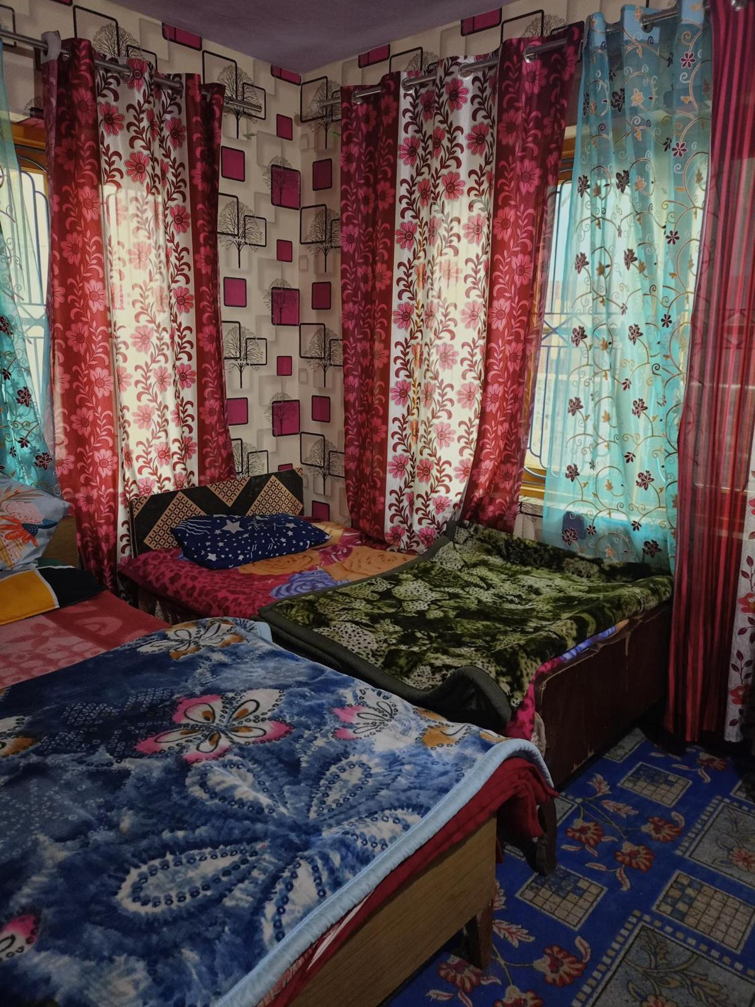 Queen Palace Guest house