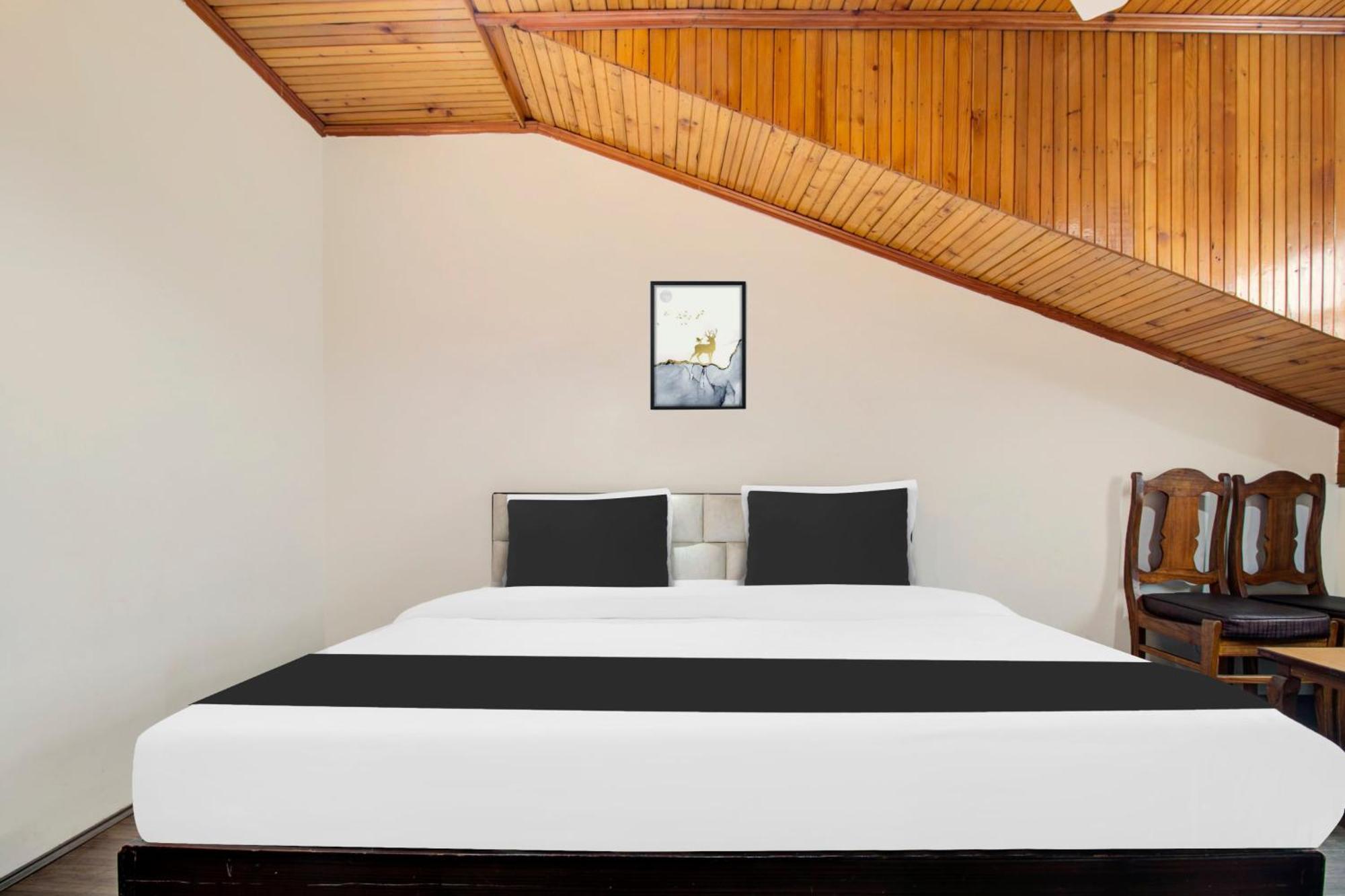 Super Townhouse Rajbagh Formerly Modern *