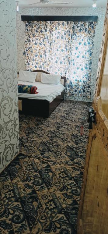 Kashmir Heaven Hotel