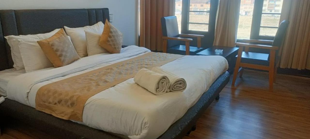 Hotel Zoz Jhelum River 3*