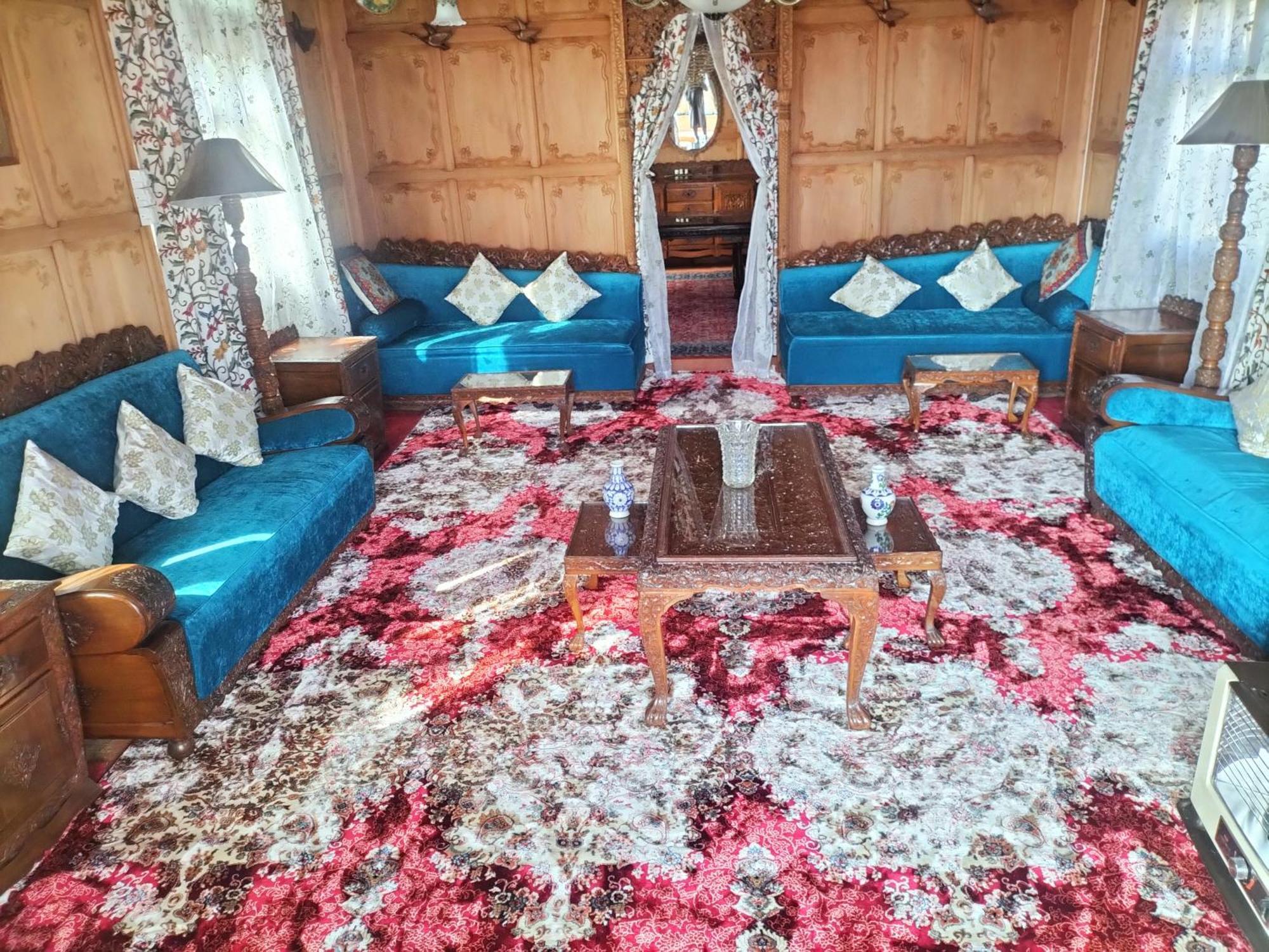 Houseboat Sea Lord Hotel Srinagar (Jammu and Kashmir)