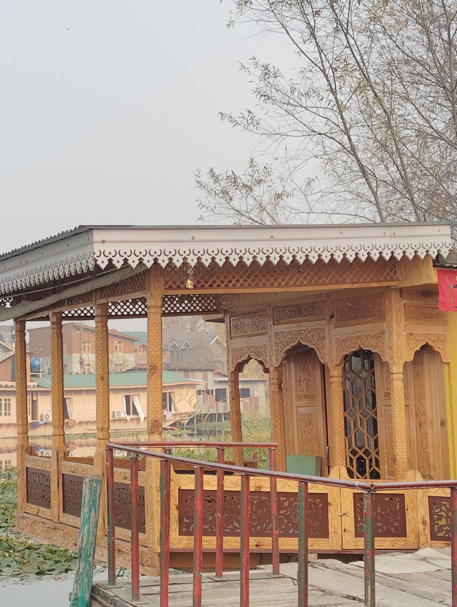House Boat House Of Common Guest house