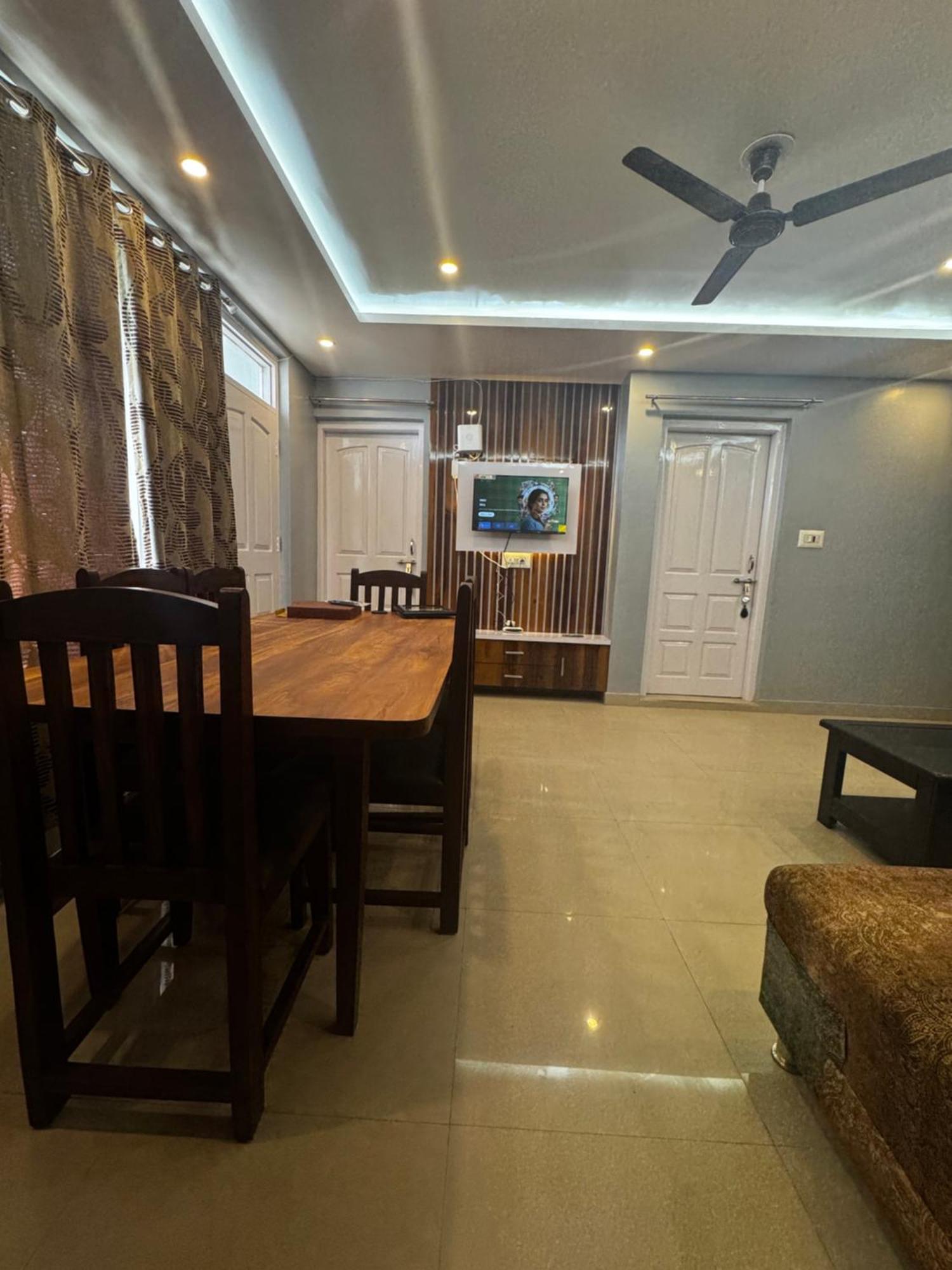 The Penthouse * Srinagar (Jammu and Kashmir)