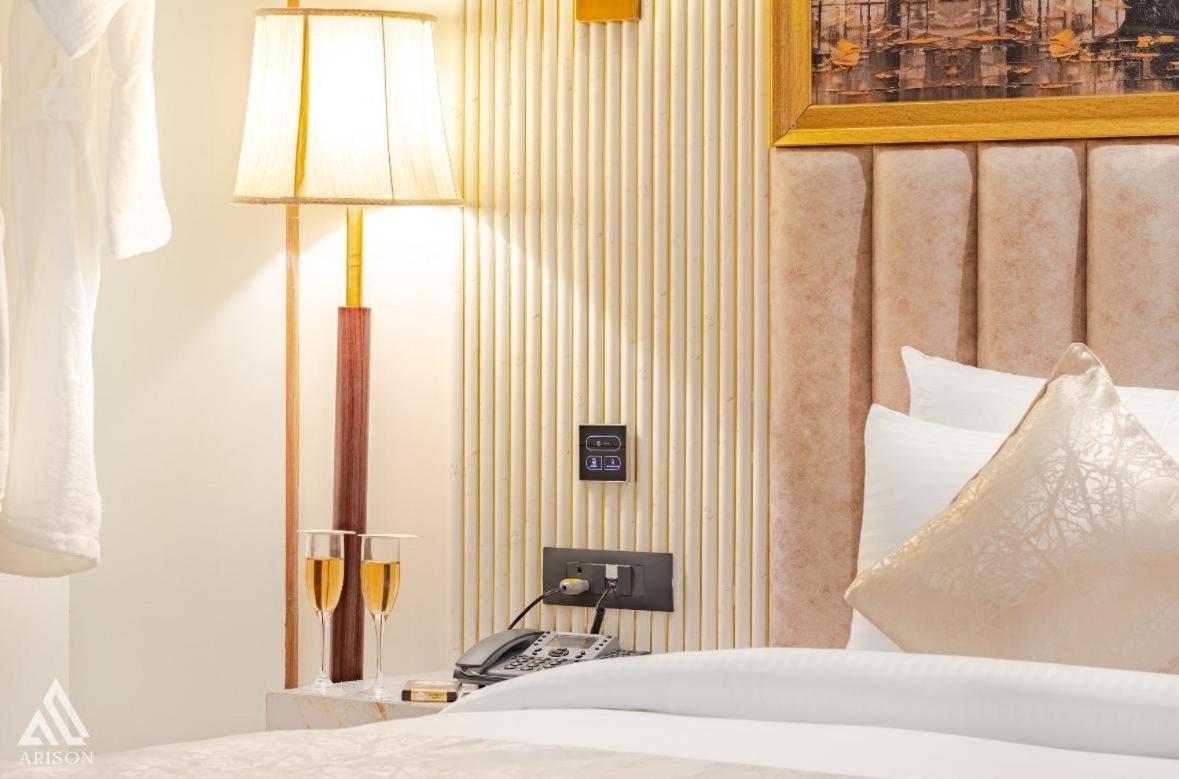Arison Luxury Hotel 4*