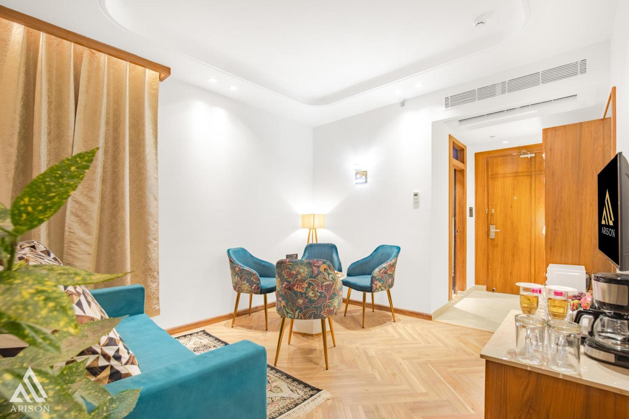 Hotel Arison Luxury 4*
