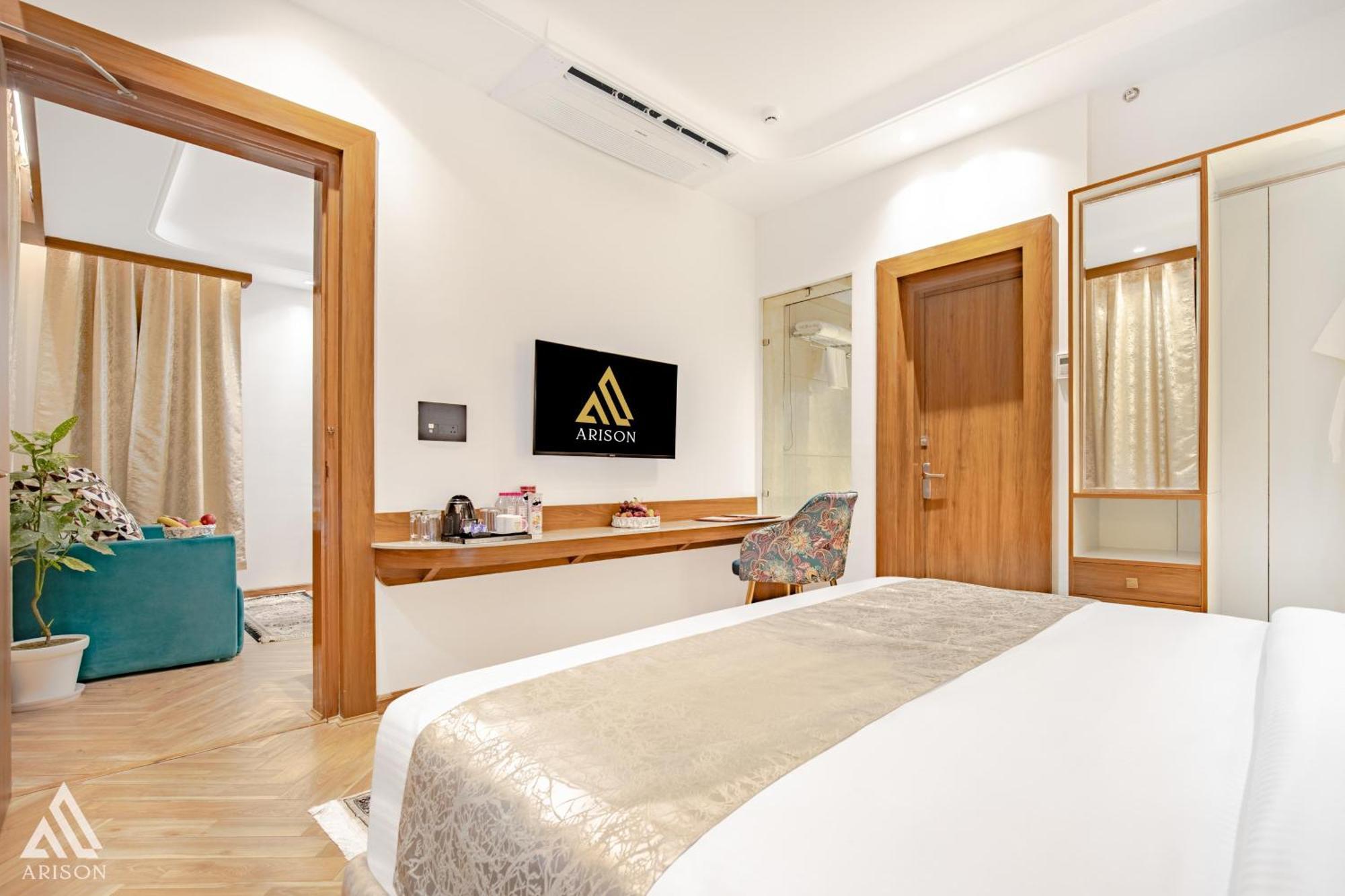 Arison Luxury Hotel