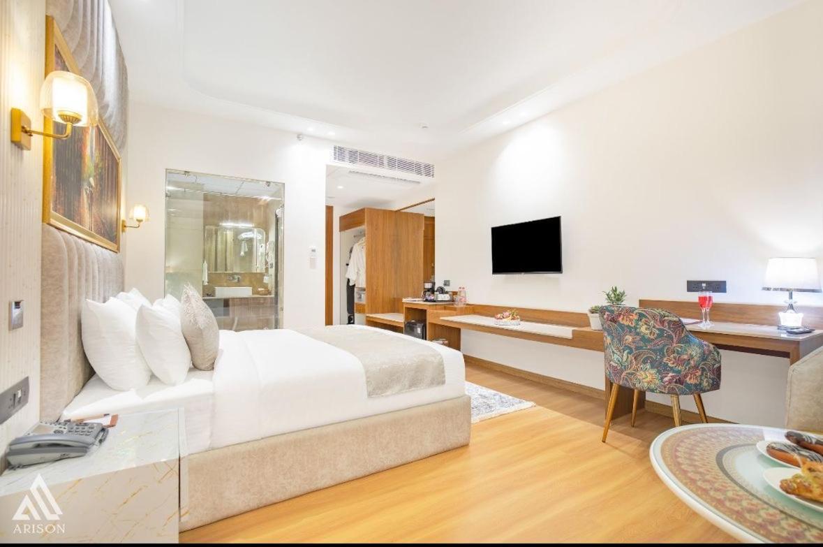 Arison Luxury 4*