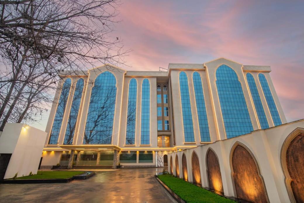 Hotel Arison Luxury Srinagar (Jammu and Kashmir)