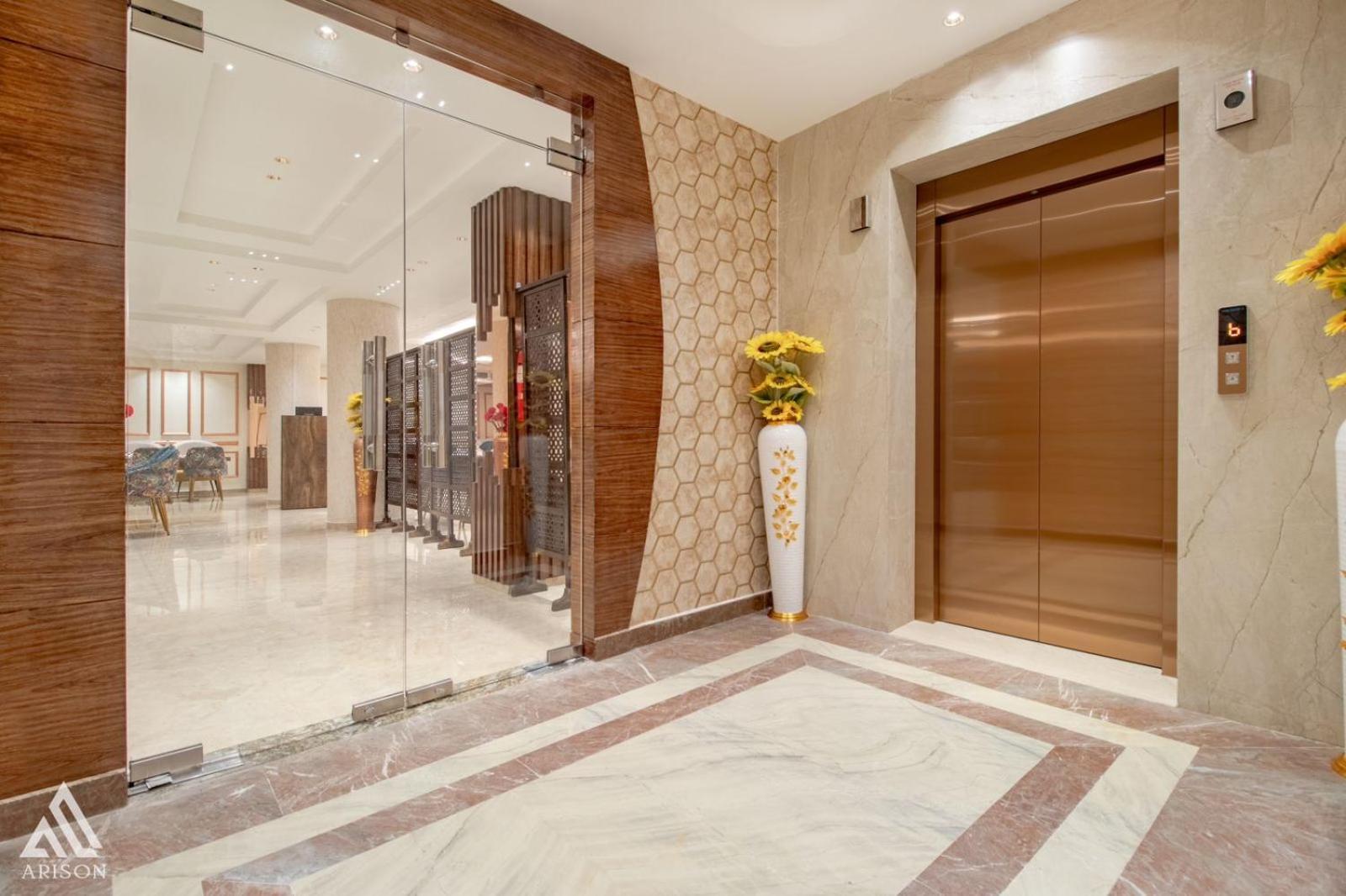Arison Luxury Hotel 4*