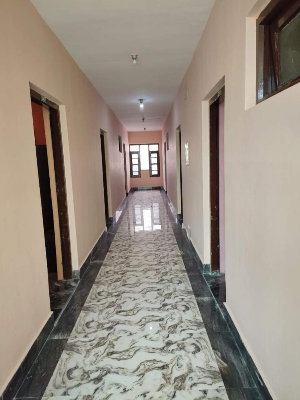 New Mountain View Hotel