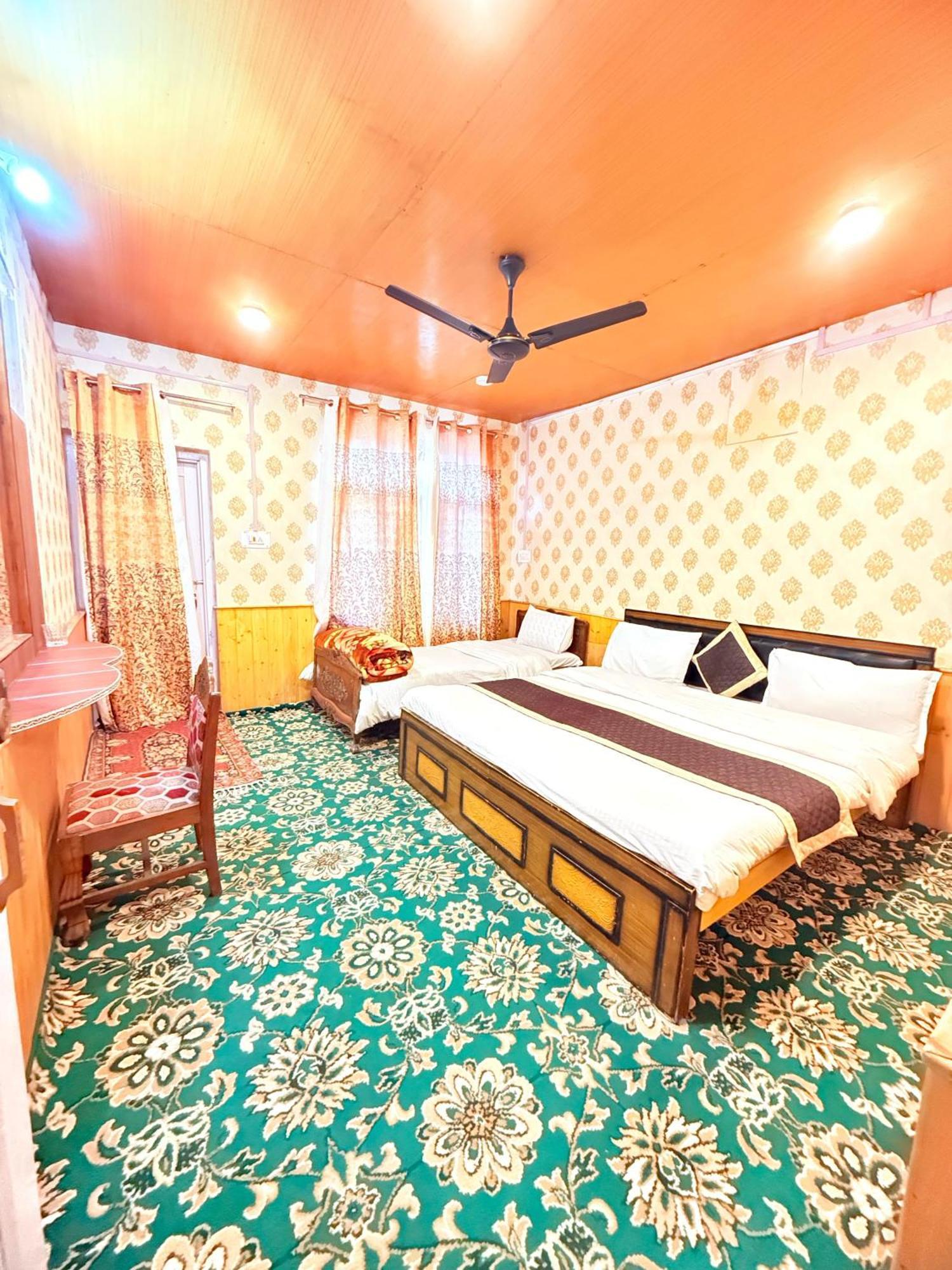 Happy Dal Bed & Breakfast *