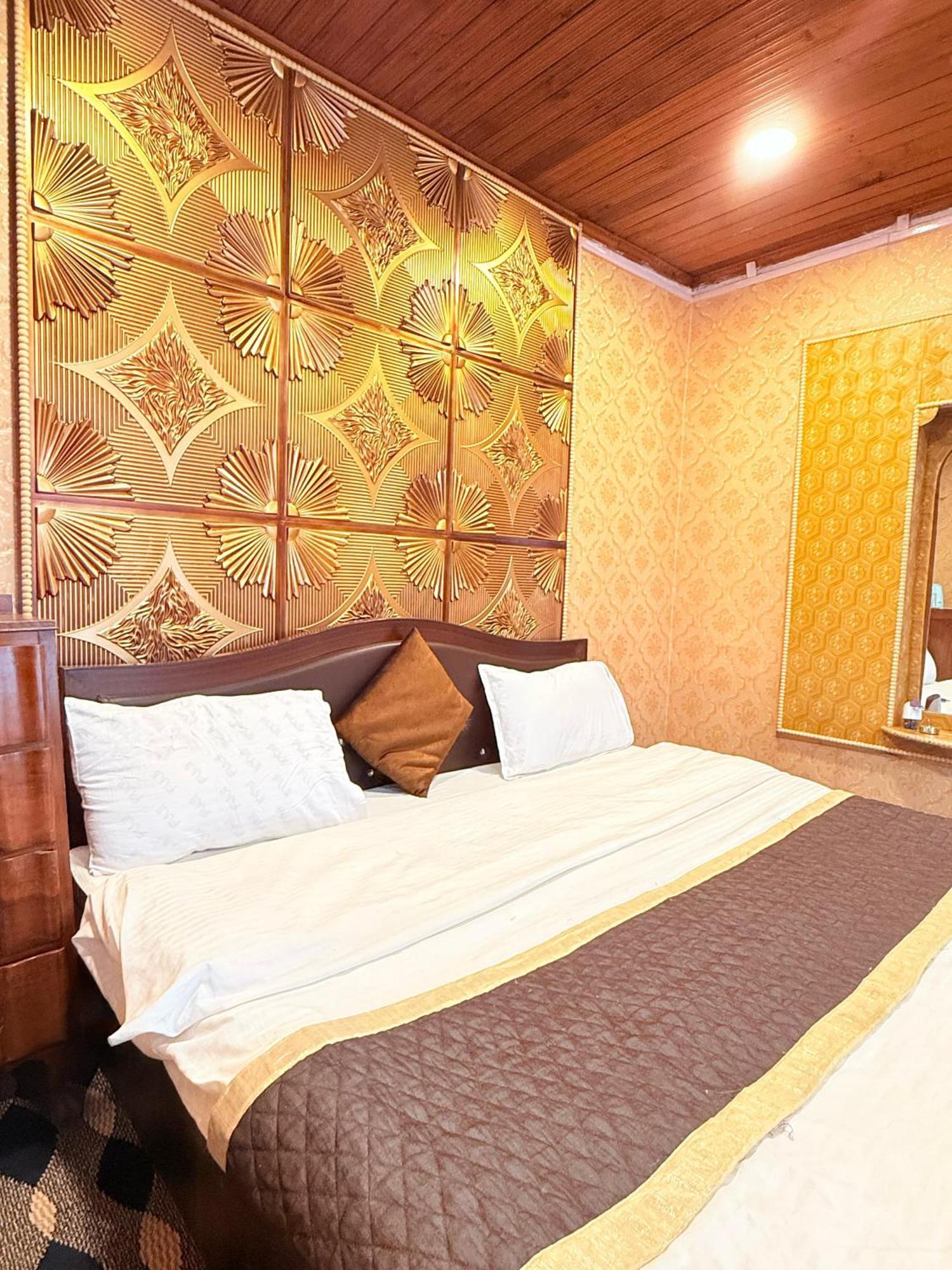 Bed & Breakfast Happy Dal Srinagar (Jammu and Kashmir)