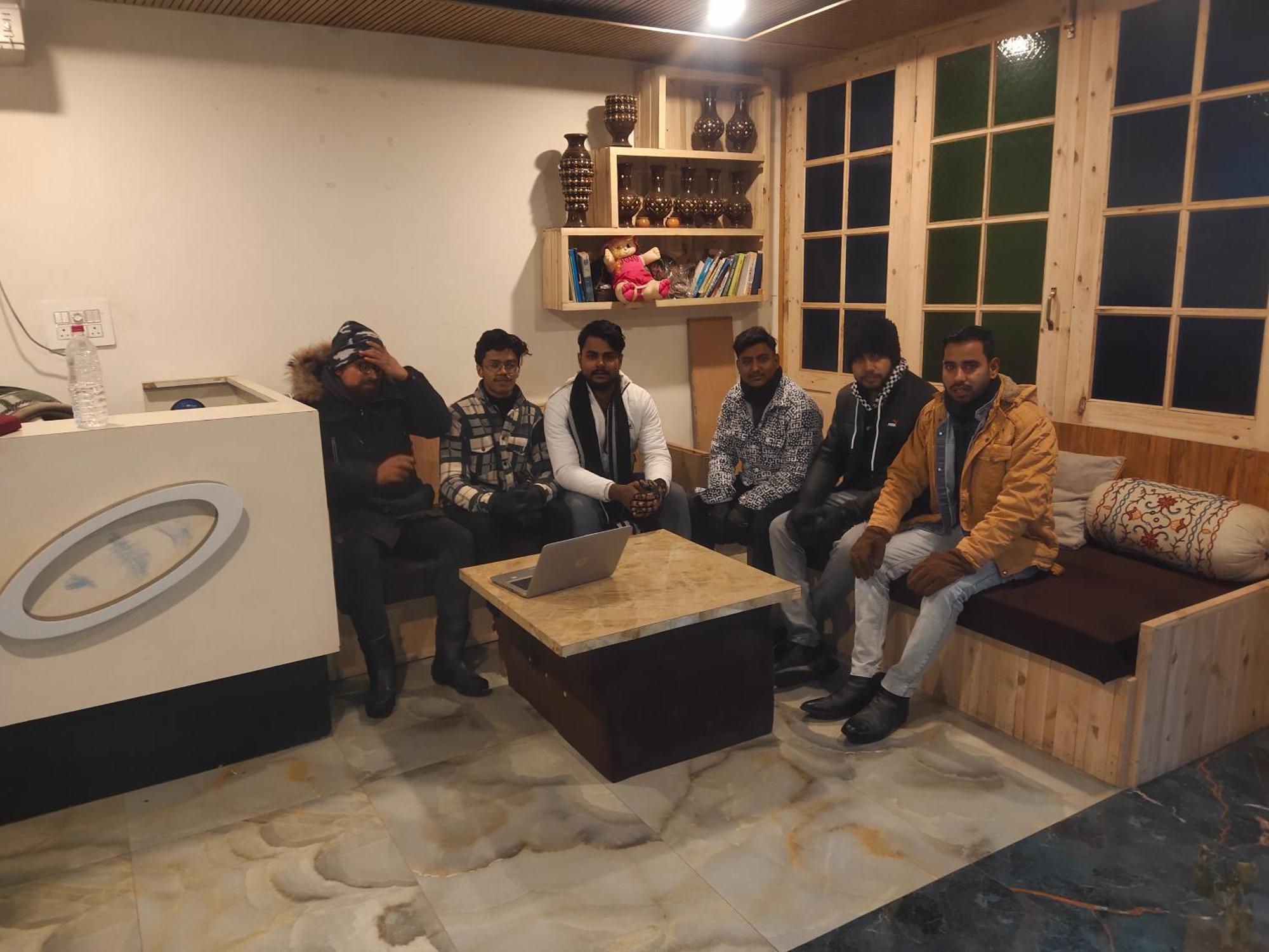 Valinor Srinagar (Jammu and Kashmir)