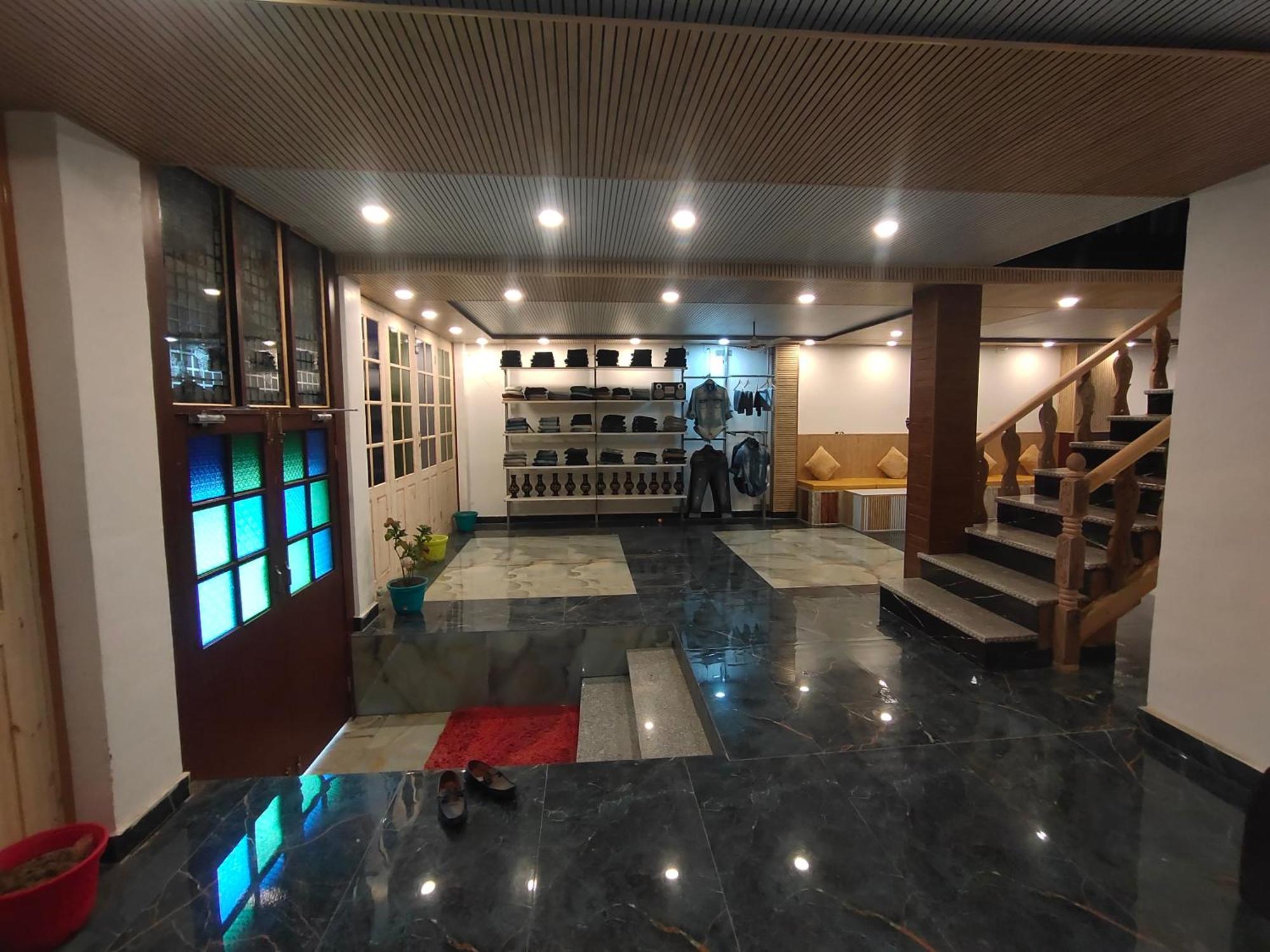Valinor Hotel