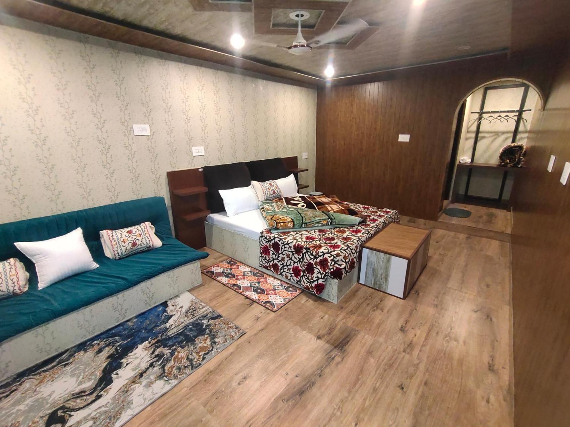 Valinor Hotel 4*
