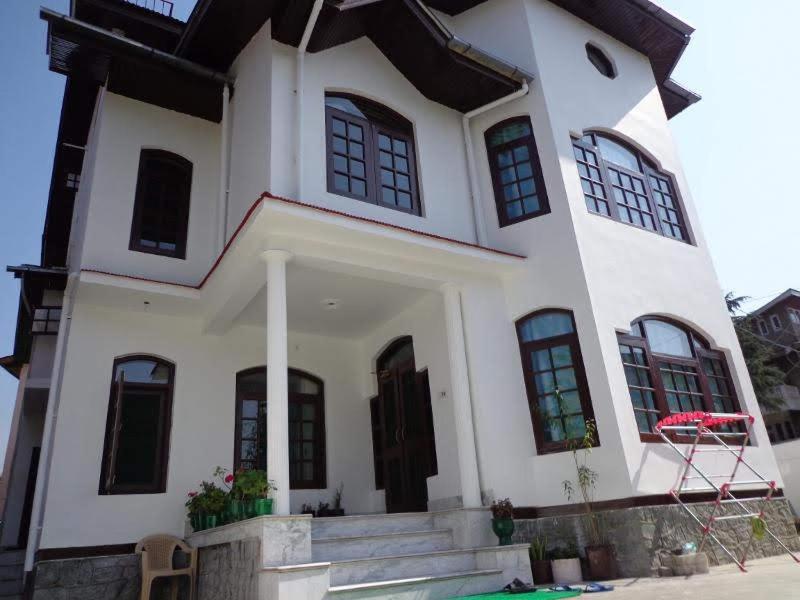 Corner Stone Bed & Breakfast Srinagar (Jammu and Kashmir)