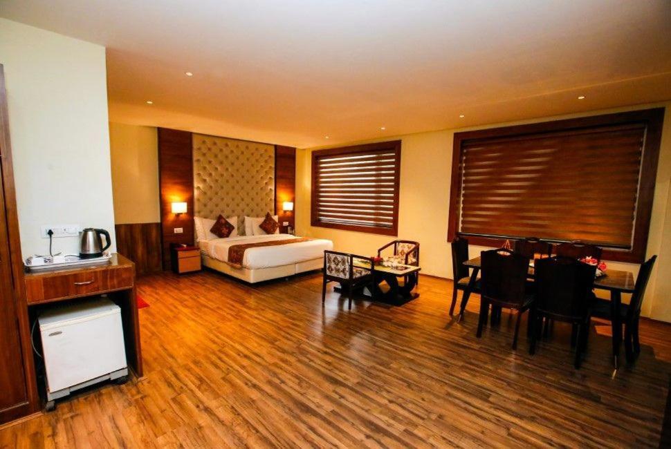 Hotel The Residency 3*