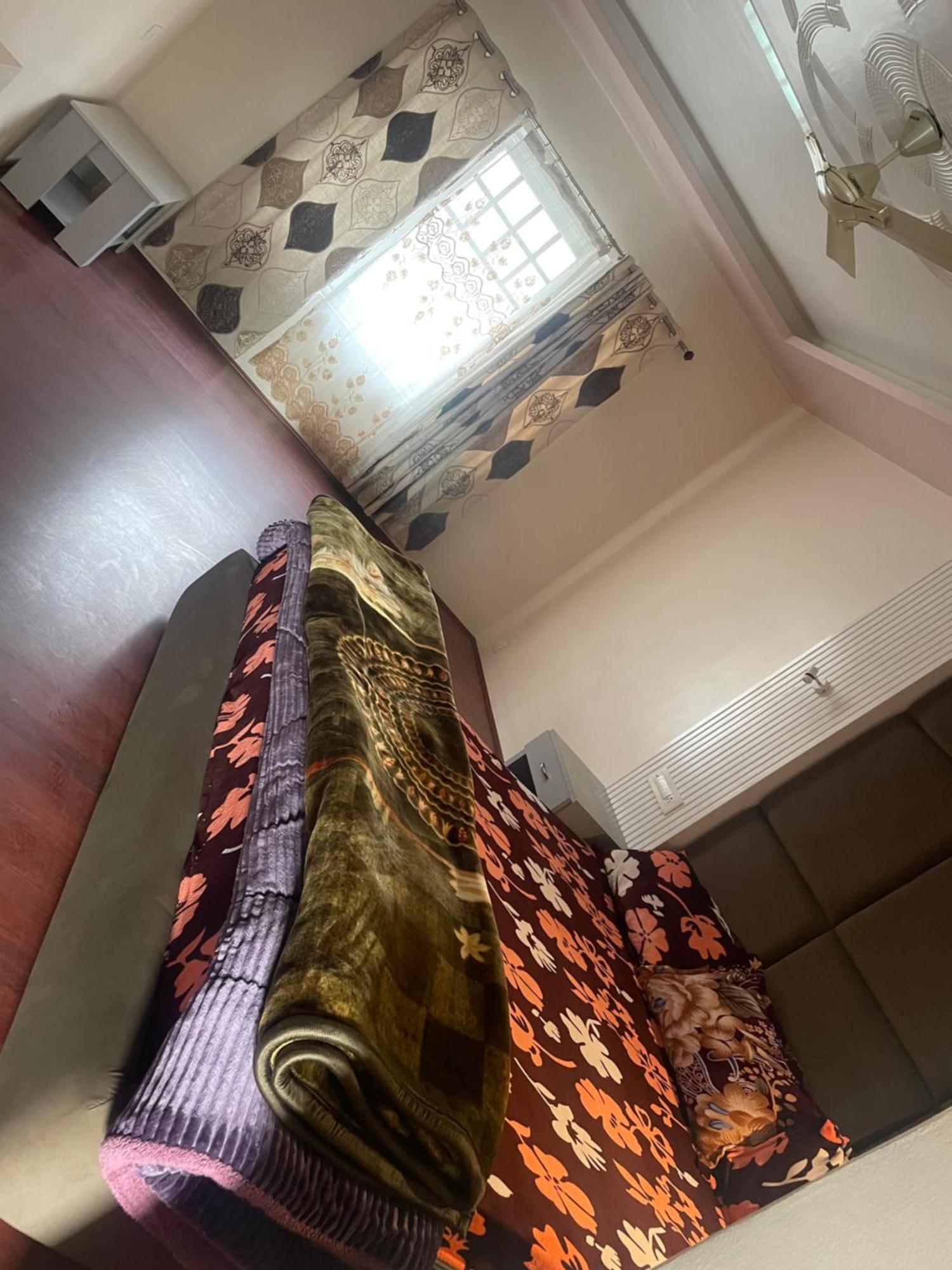 Golden Retreat Guest house *