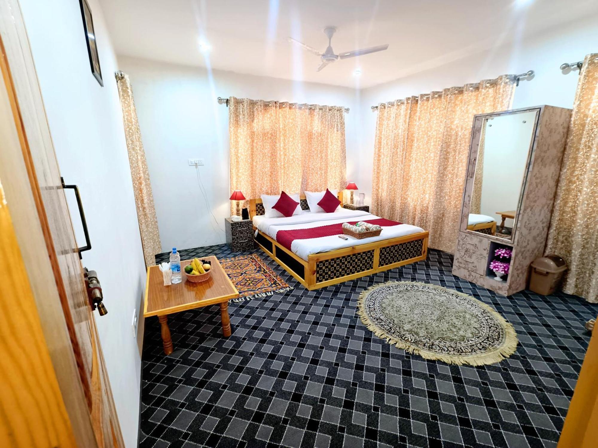Dilawar And Homestay *