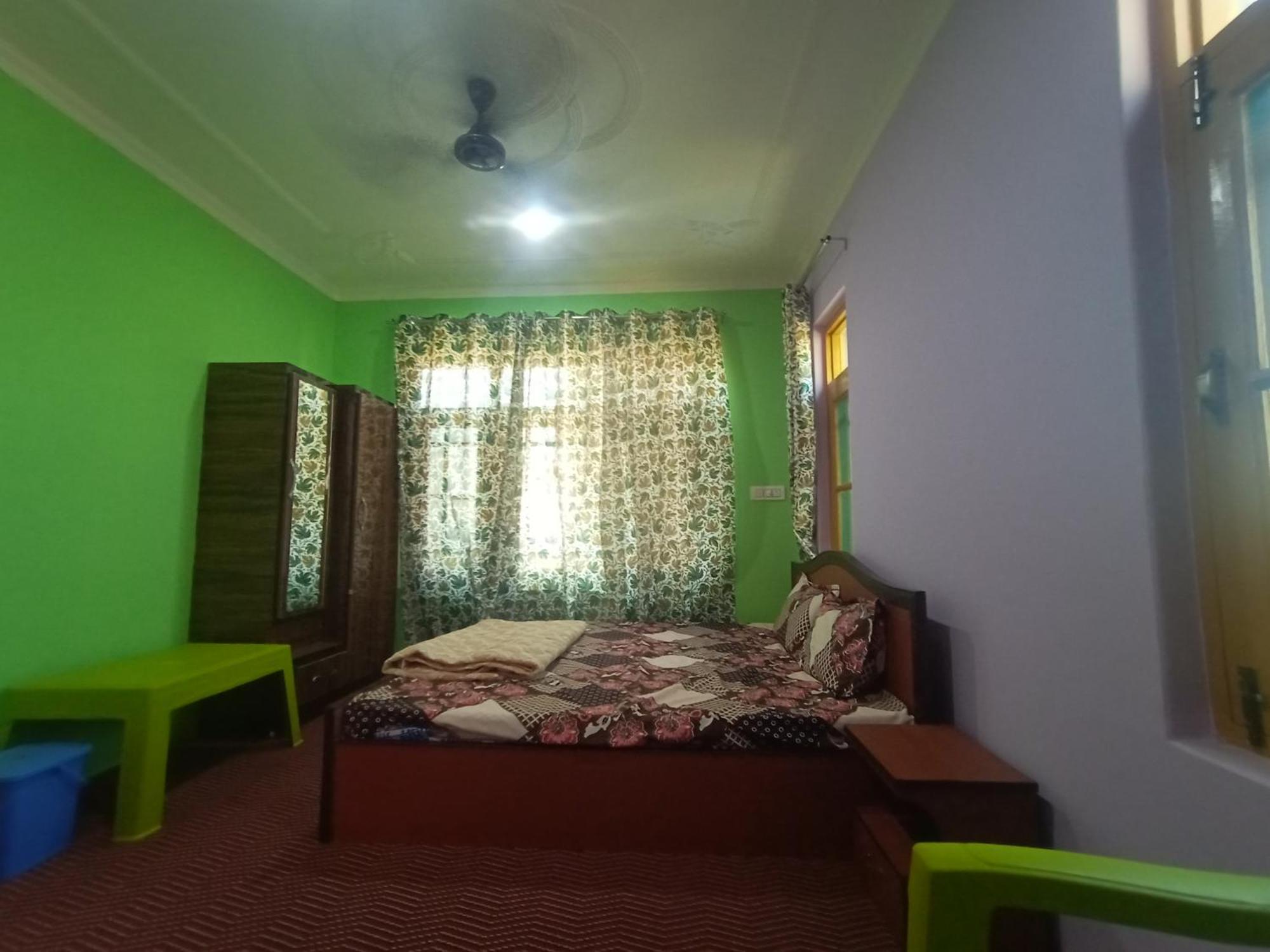 Sea Shell Pan Danpora Brain Homestay