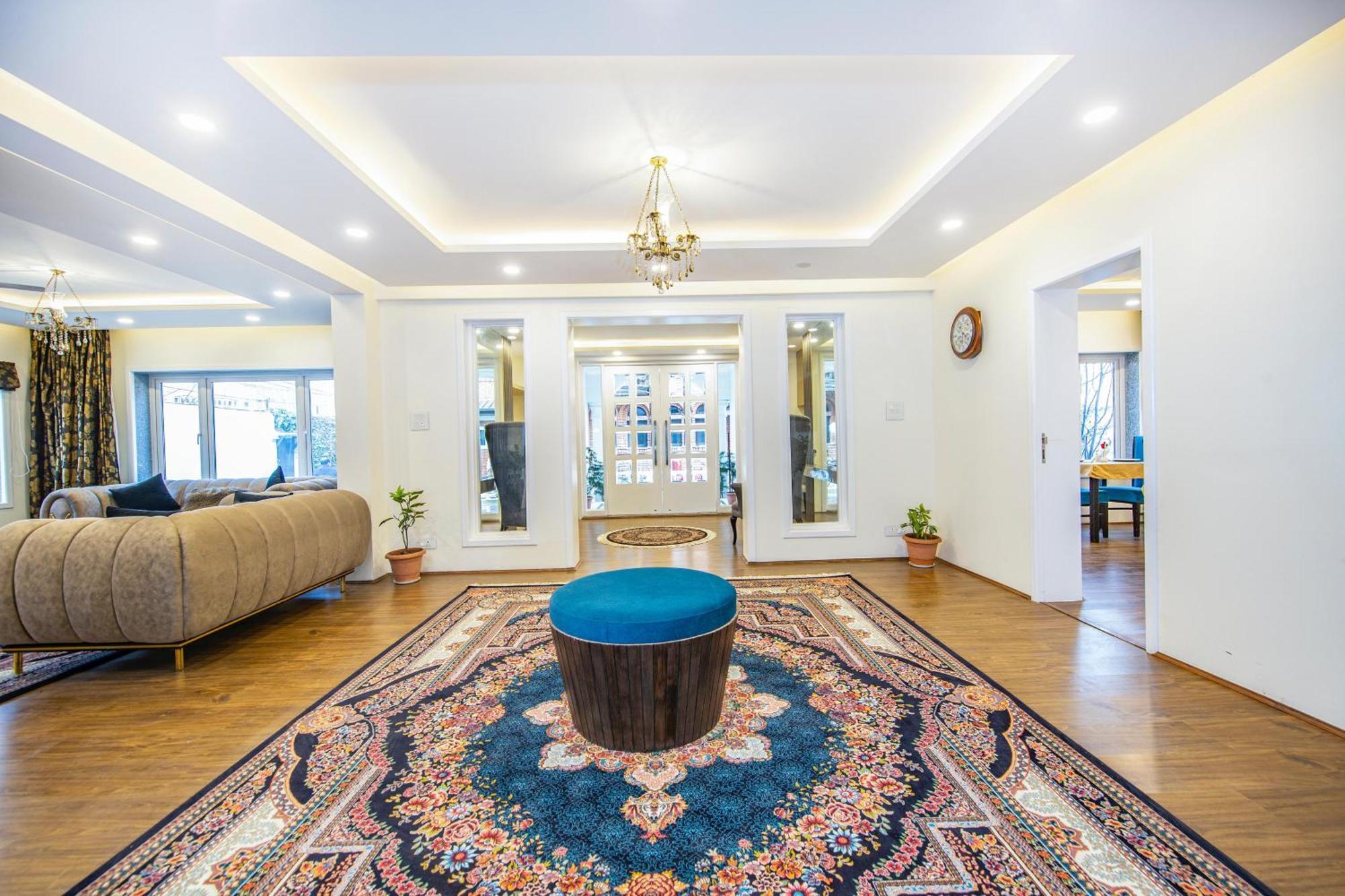 Elegance In Nigeen 4* Srinagar (Jammu and Kashmir)