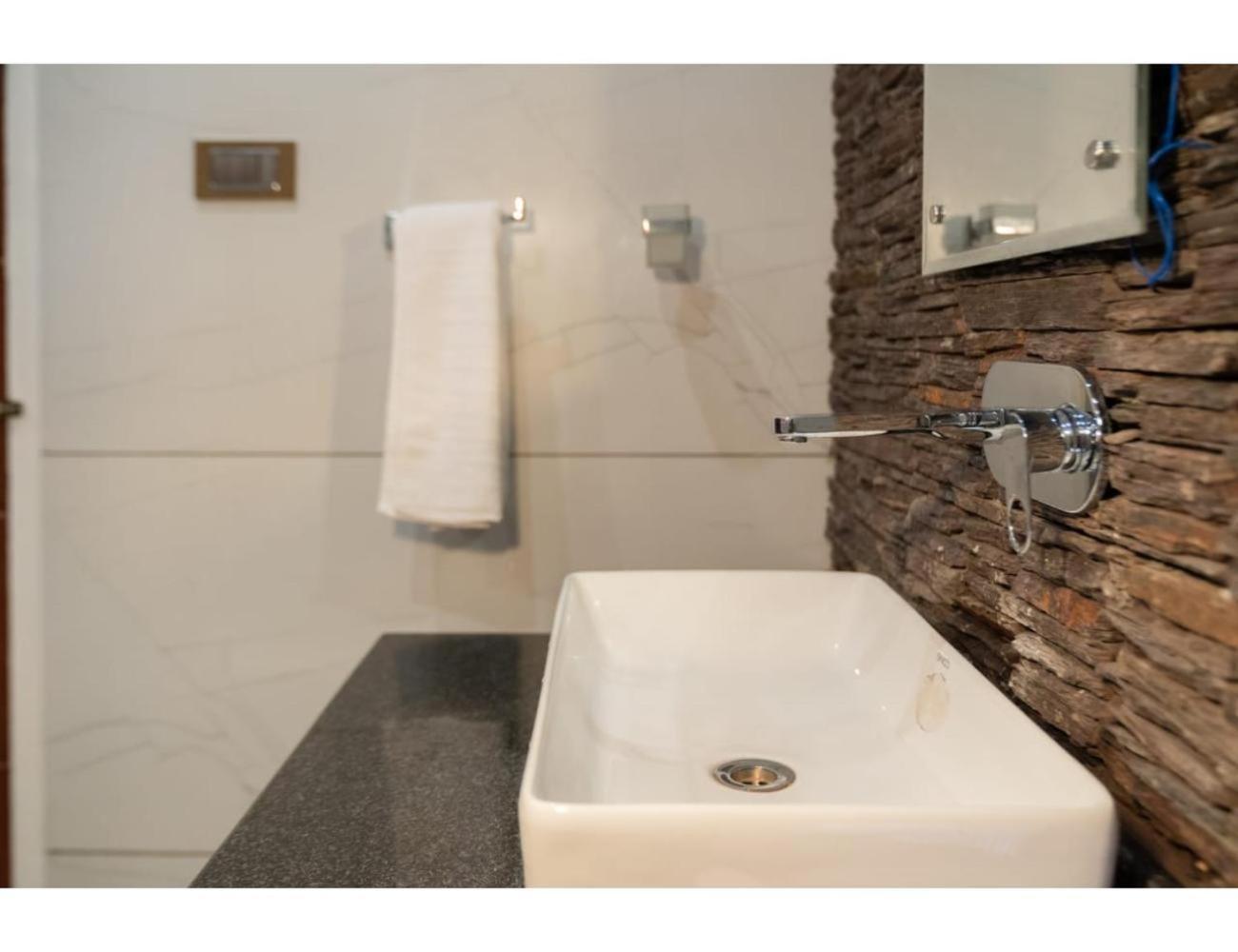 Homestay Aerohome Stay,
